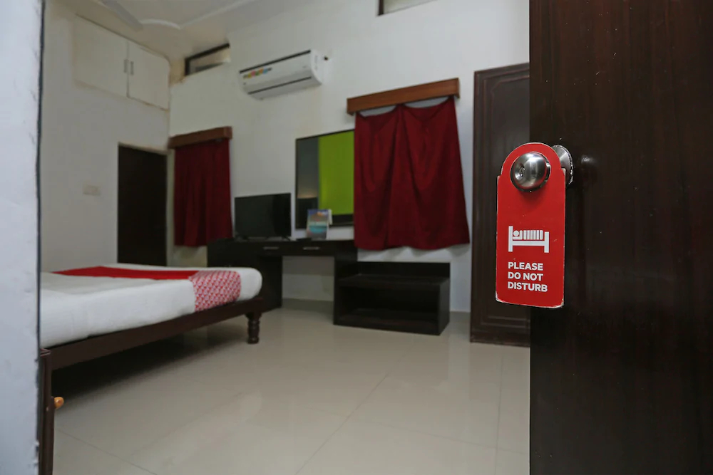 Hotel Narayana Palace by OYO Rooms
