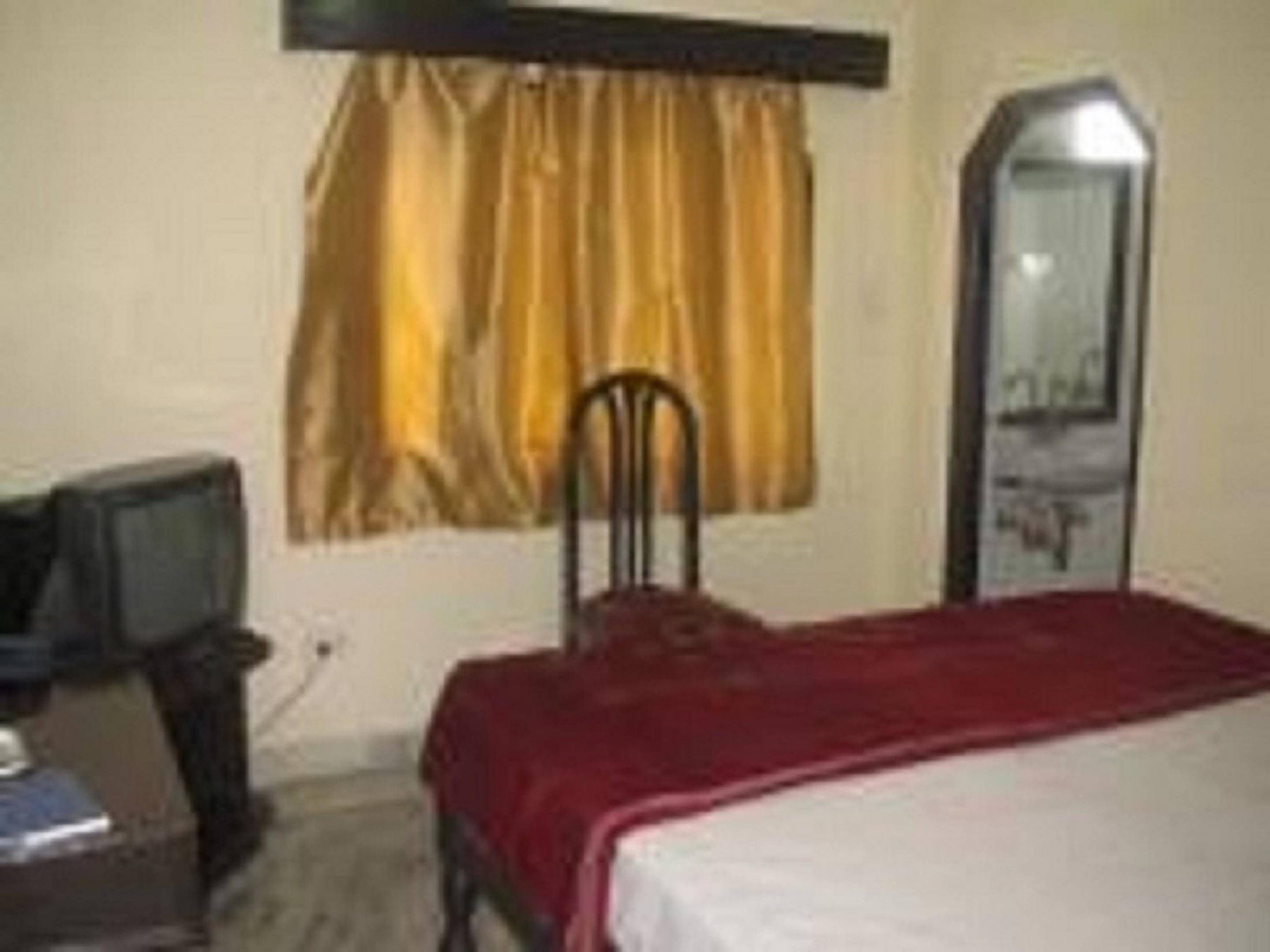 Hotel Nirvana