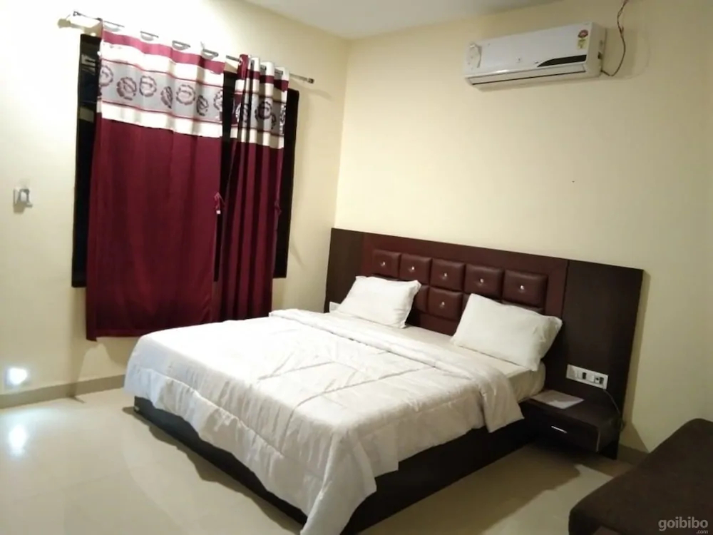 Hotel Mandavgarh Residency