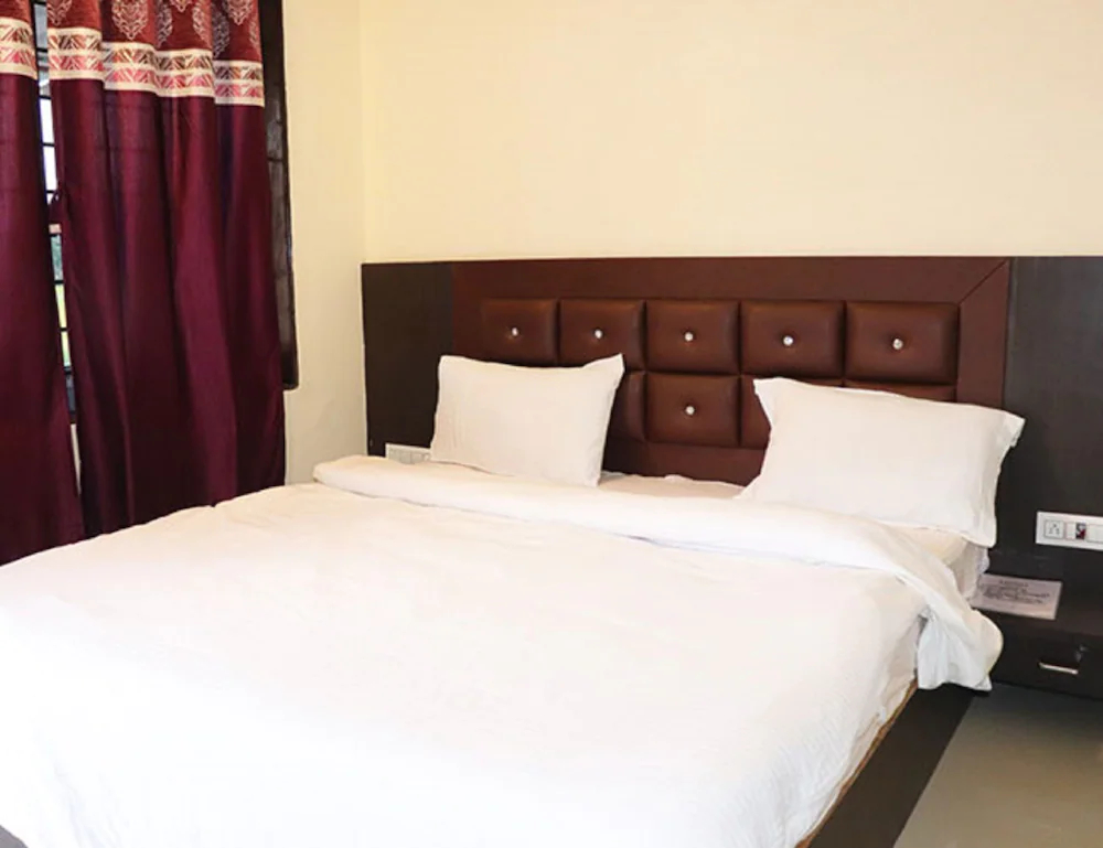 Hotel Mandavgarh Residency