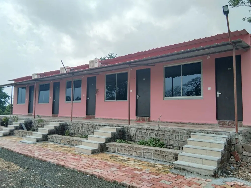 Hotel Mandavgarh Residency