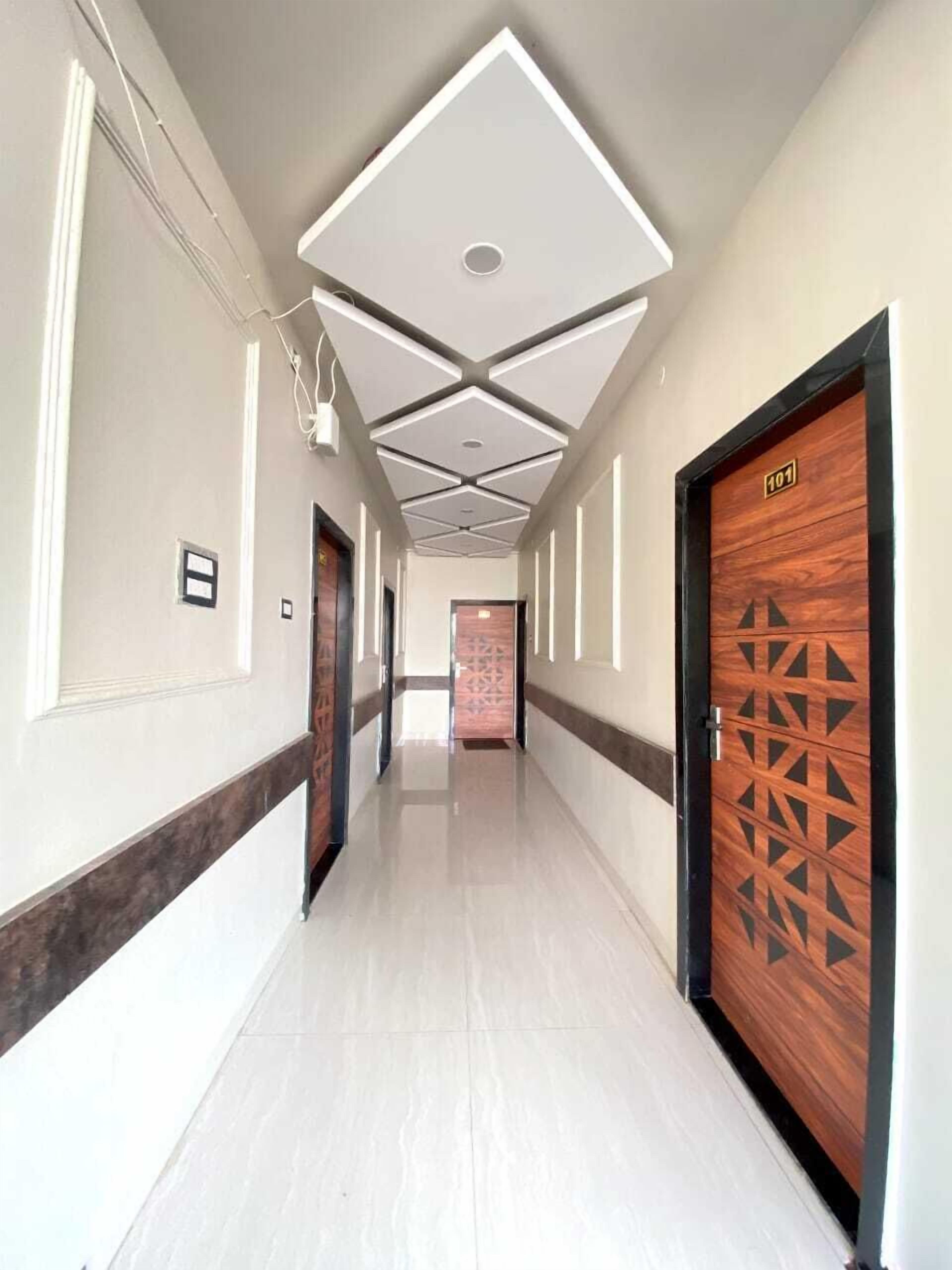Purnima Hotel
