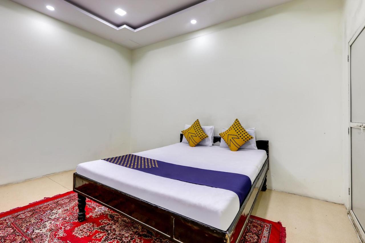 Relax Home Stay by OYO Rooms