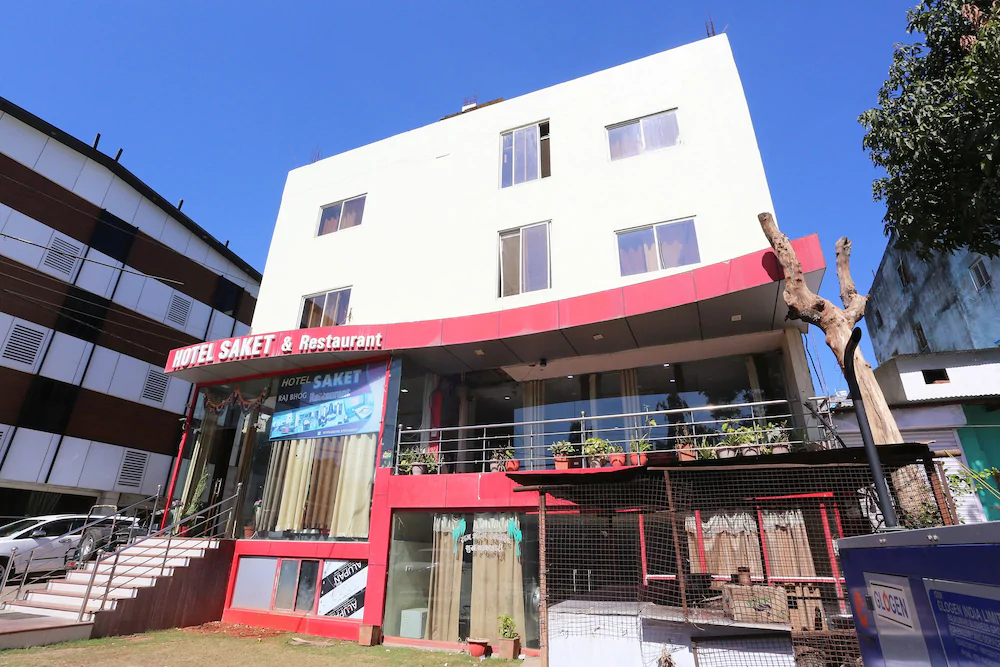 Hotel Saket by OYO Rooms