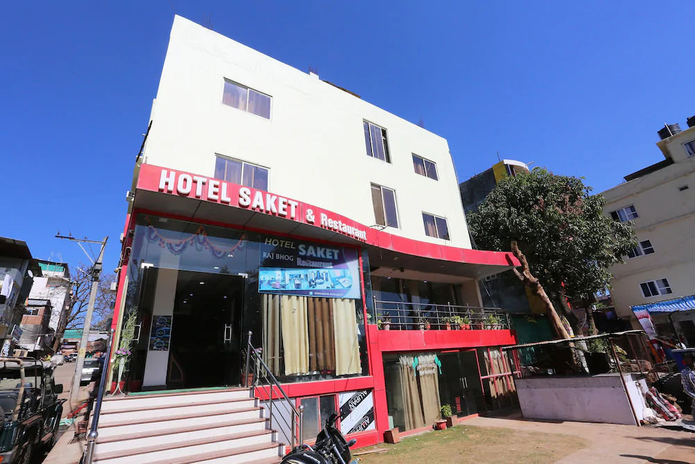 Hotel Saket by OYO Rooms