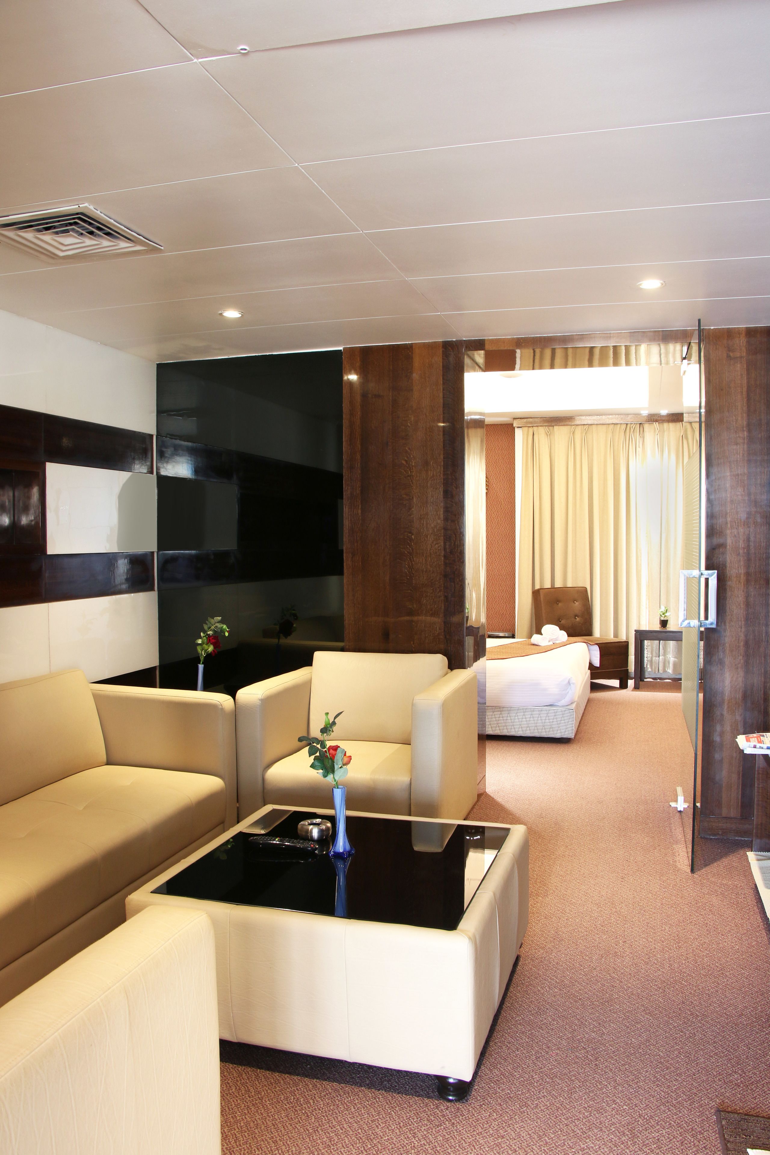 Deepali Palace by OYO Rooms