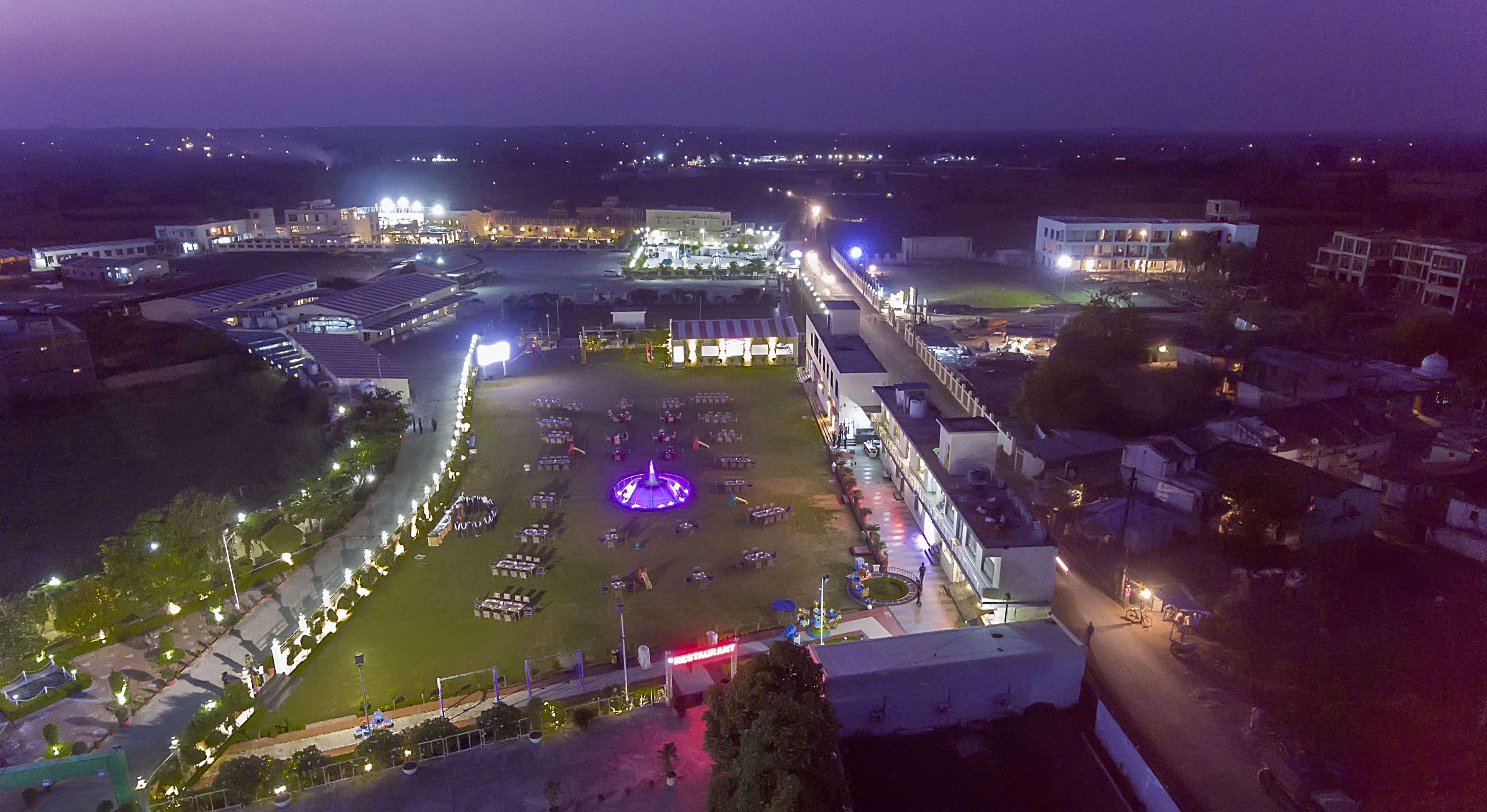 Deepali Palace by OYO Rooms