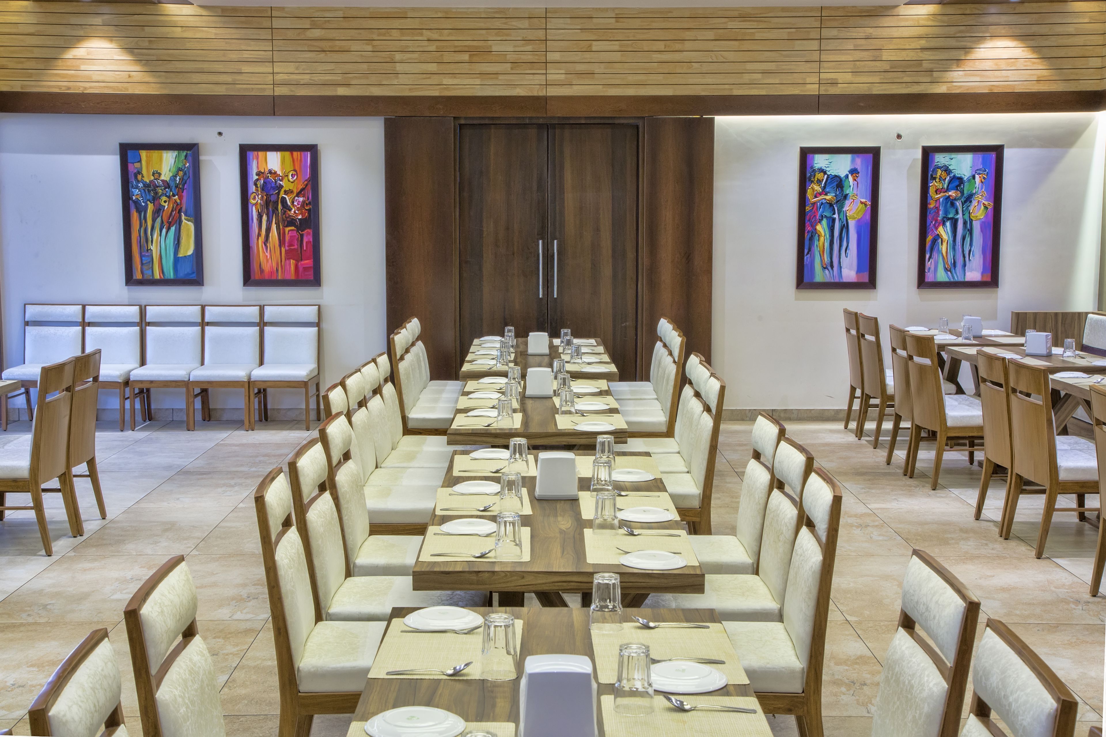 Deepali Palace by OYO Rooms