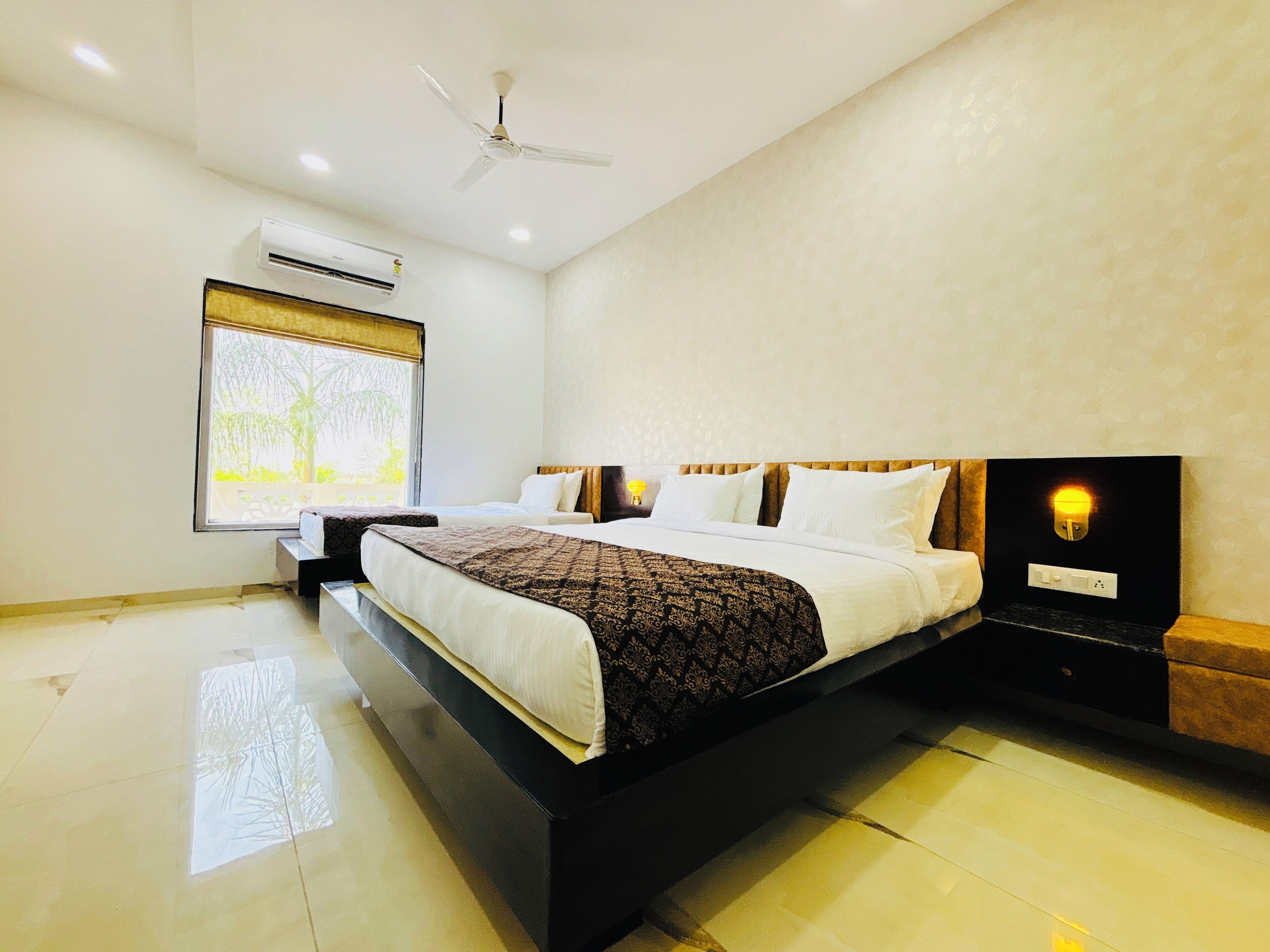 Vrindavan Greens by Hotel Ramdarbar
