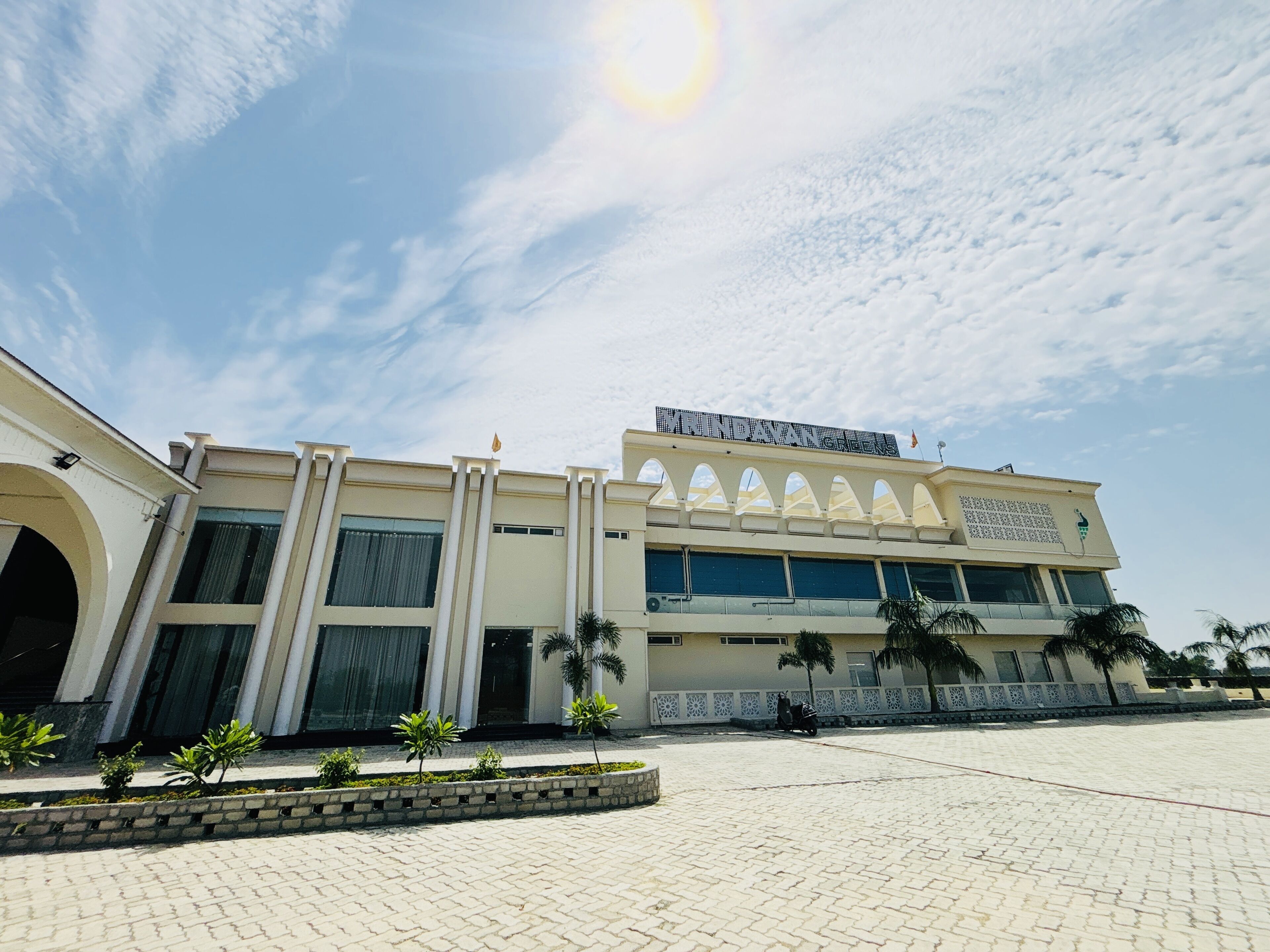 Vrindavan Greens by Hotel Ramdarbar