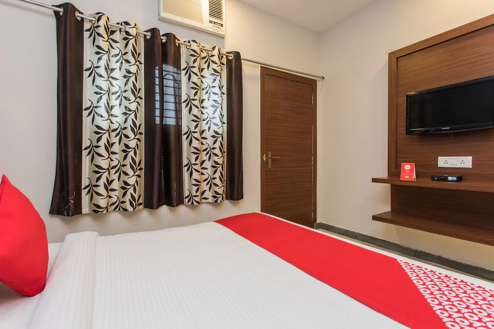 Hotel Mahalaxmi by OYO Rooms