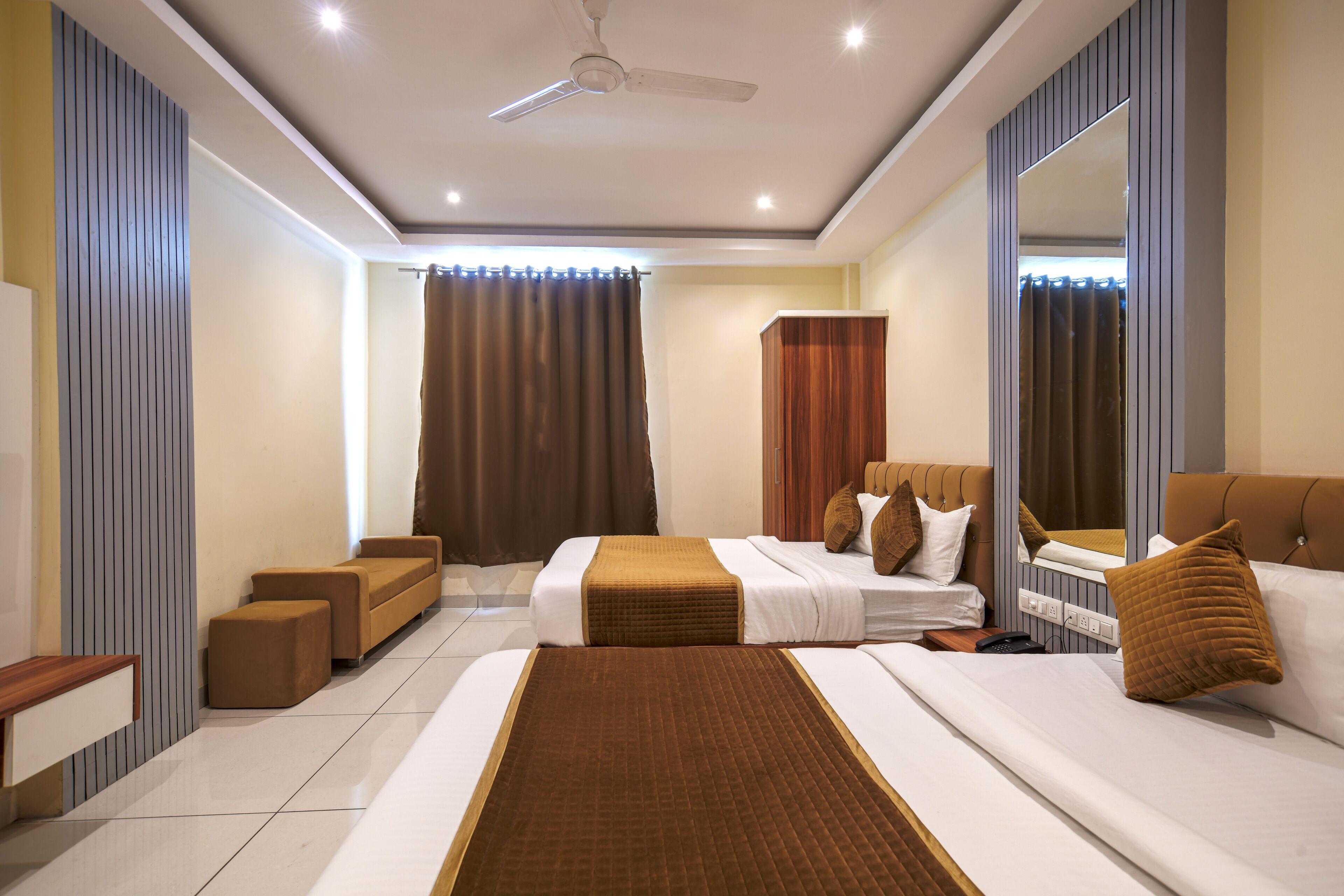 Hotel Radhe Krishna Resort