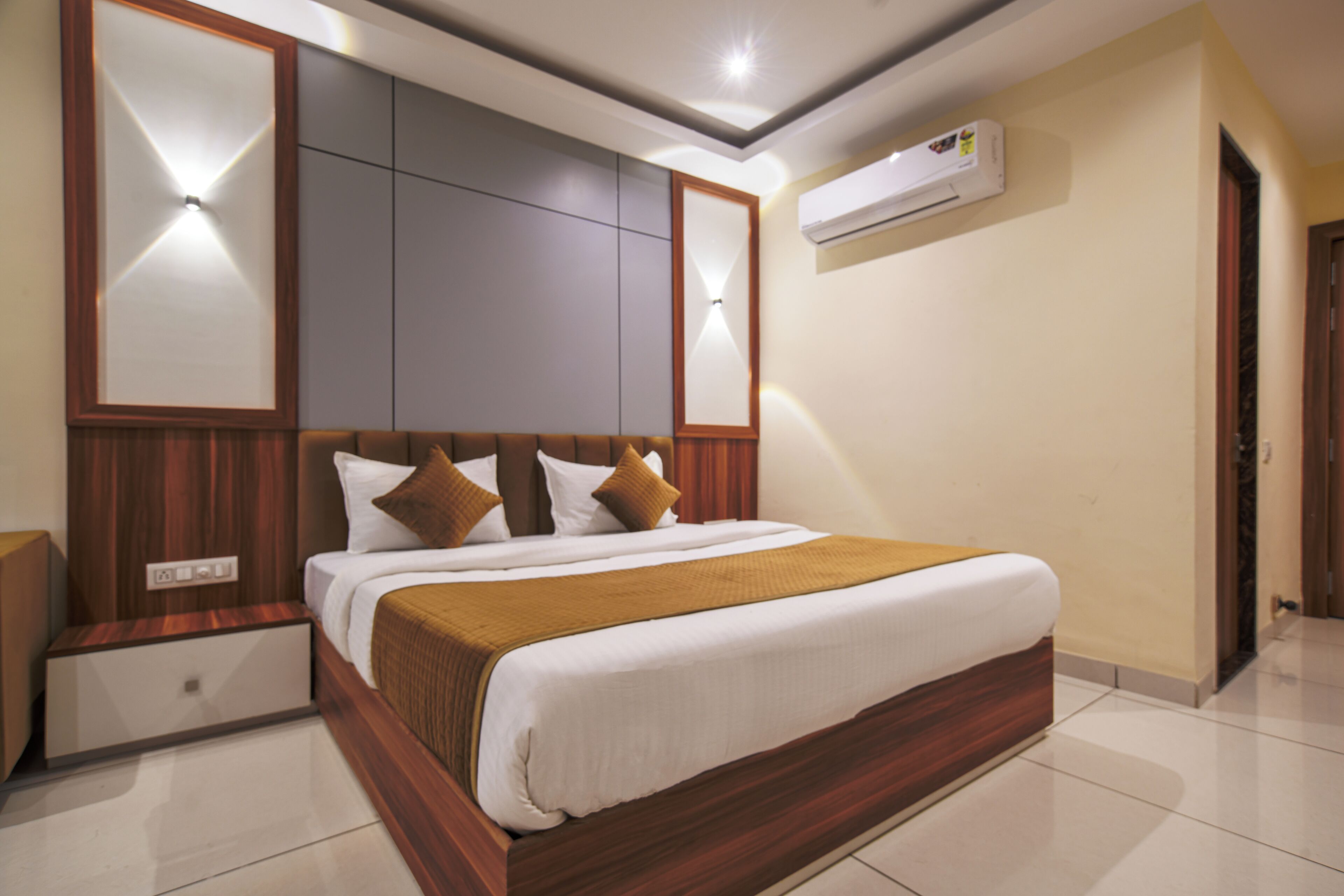 Hotel Radhe Krishna Resort