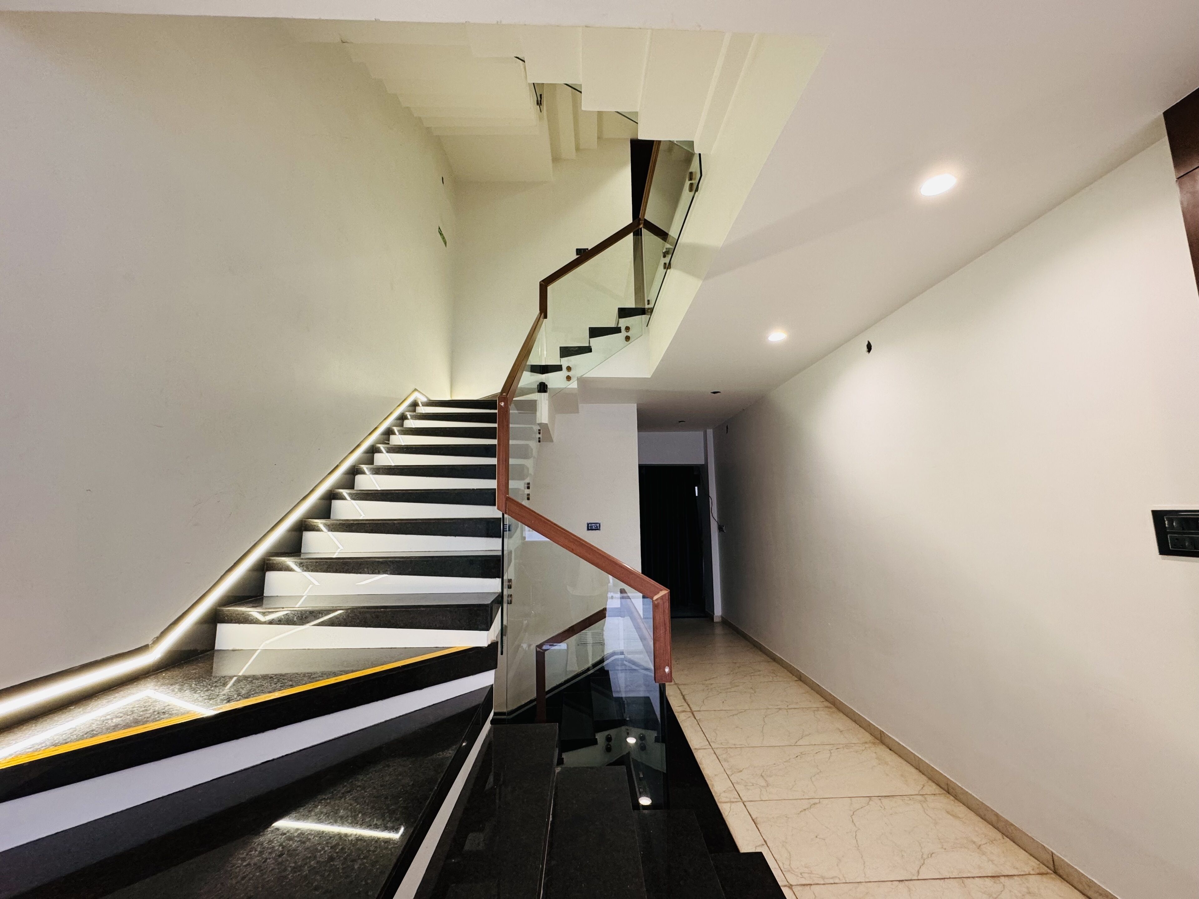 Hotel Rajdev INN