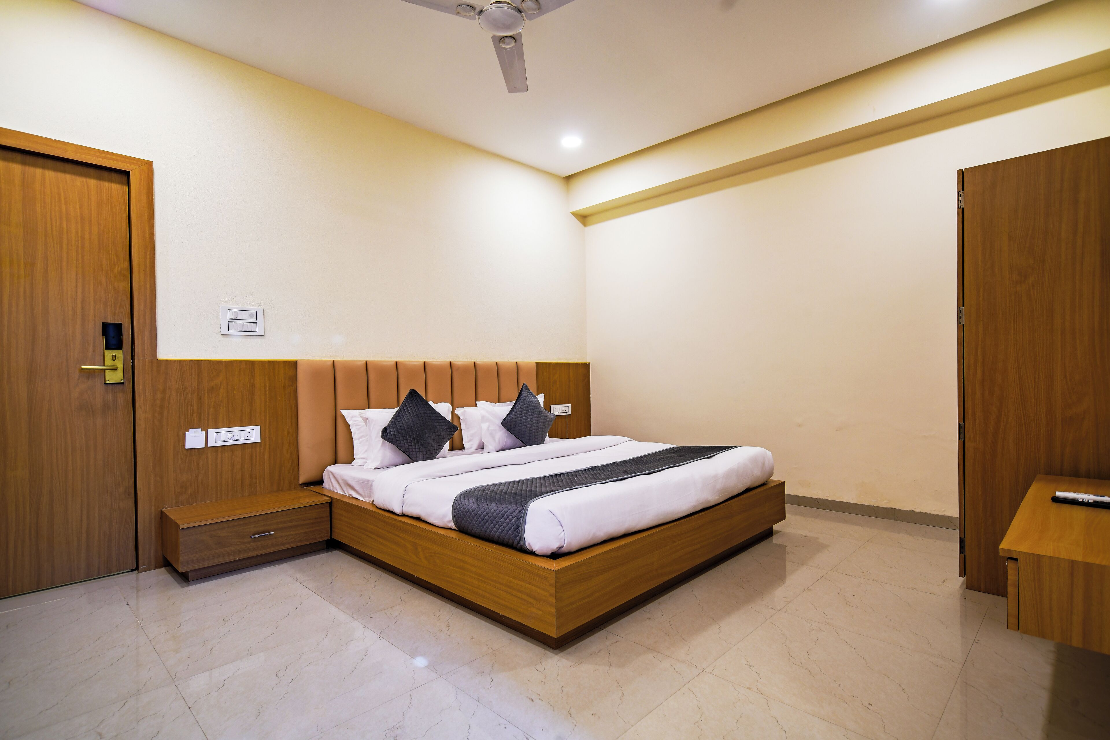 Hotel Shivlok