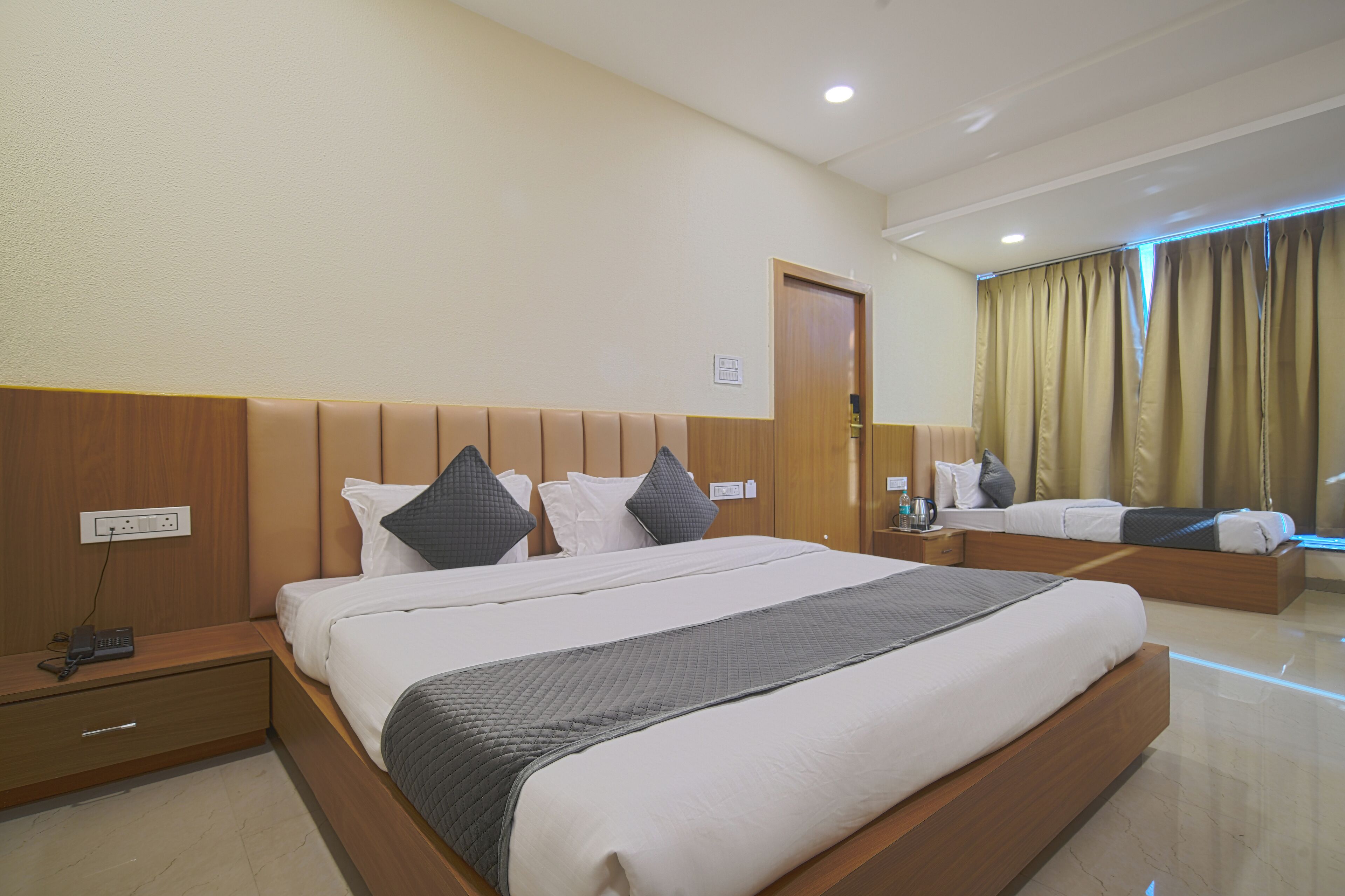 Hotel Shivlok