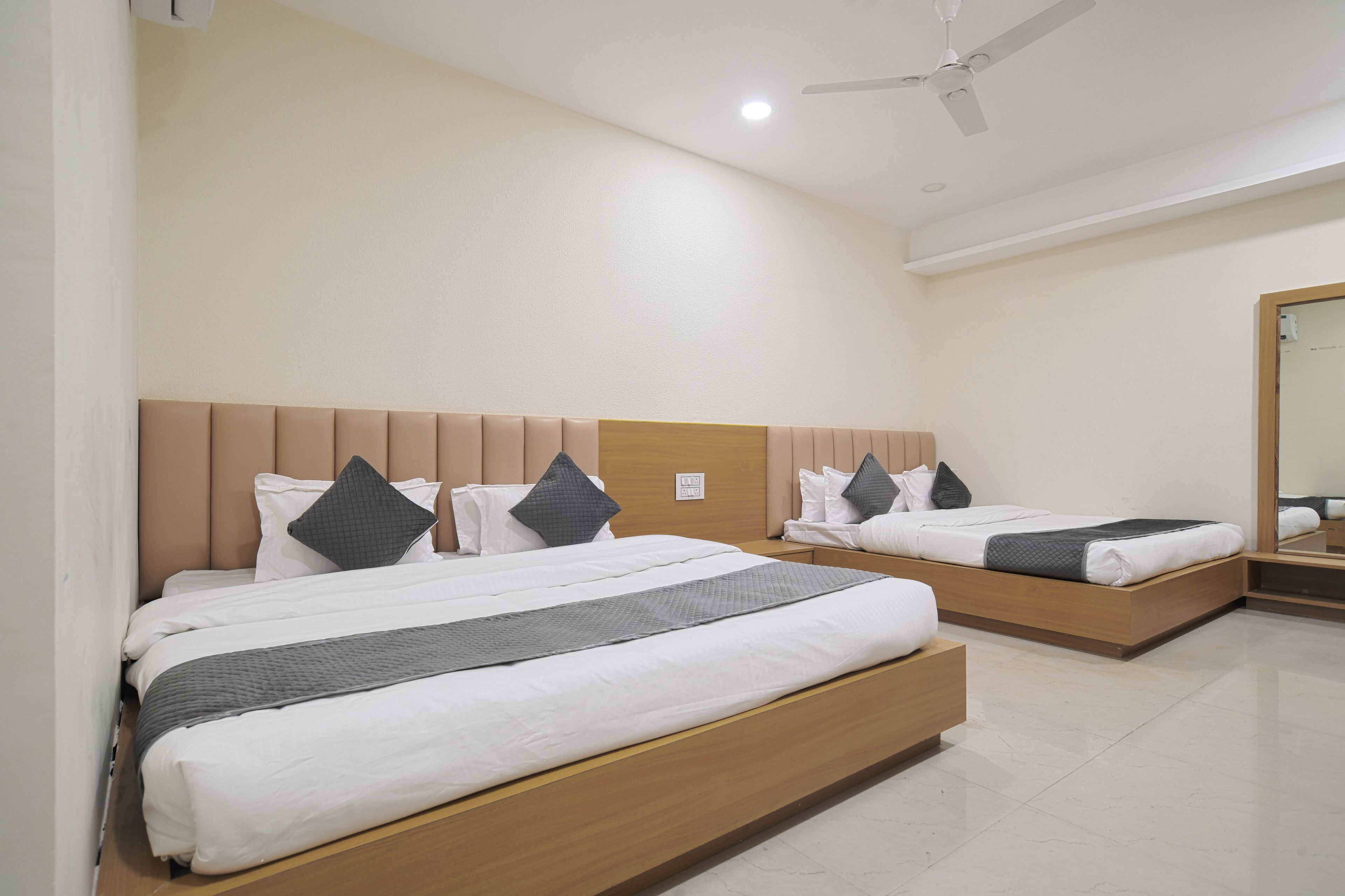 Hotel Shivlok