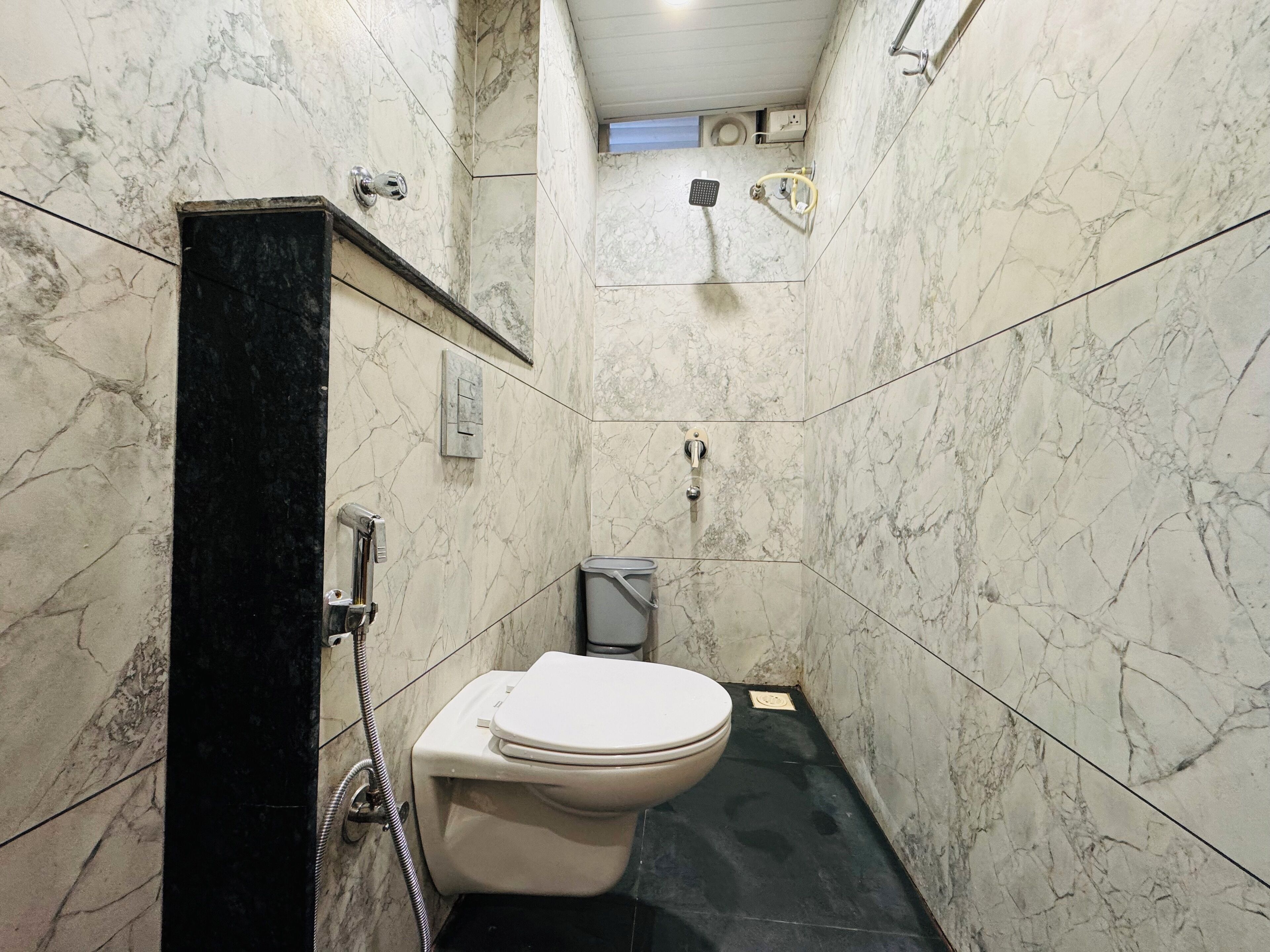 Hotel Shree Krishnam