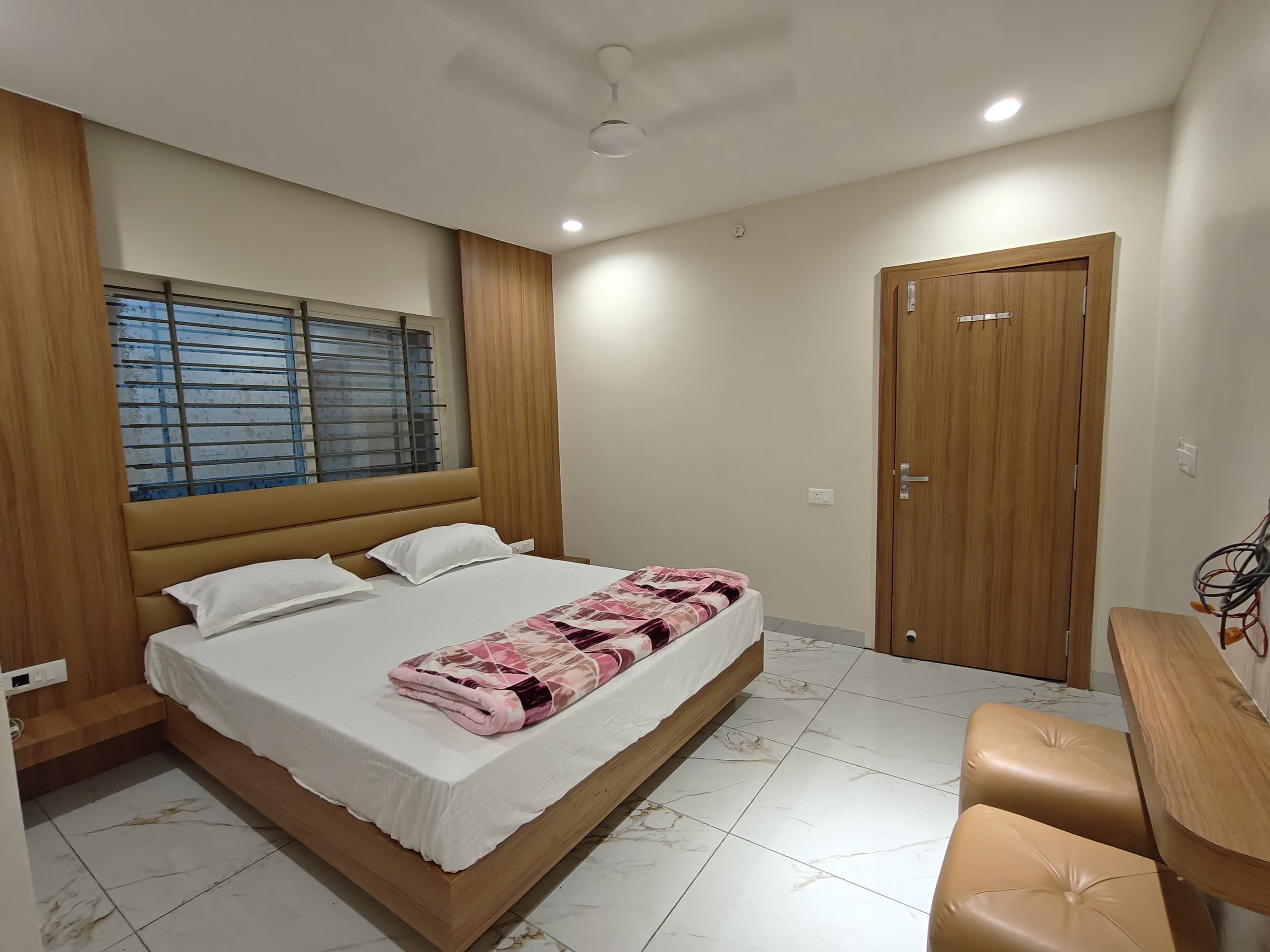 Hotel Shree Krishnam