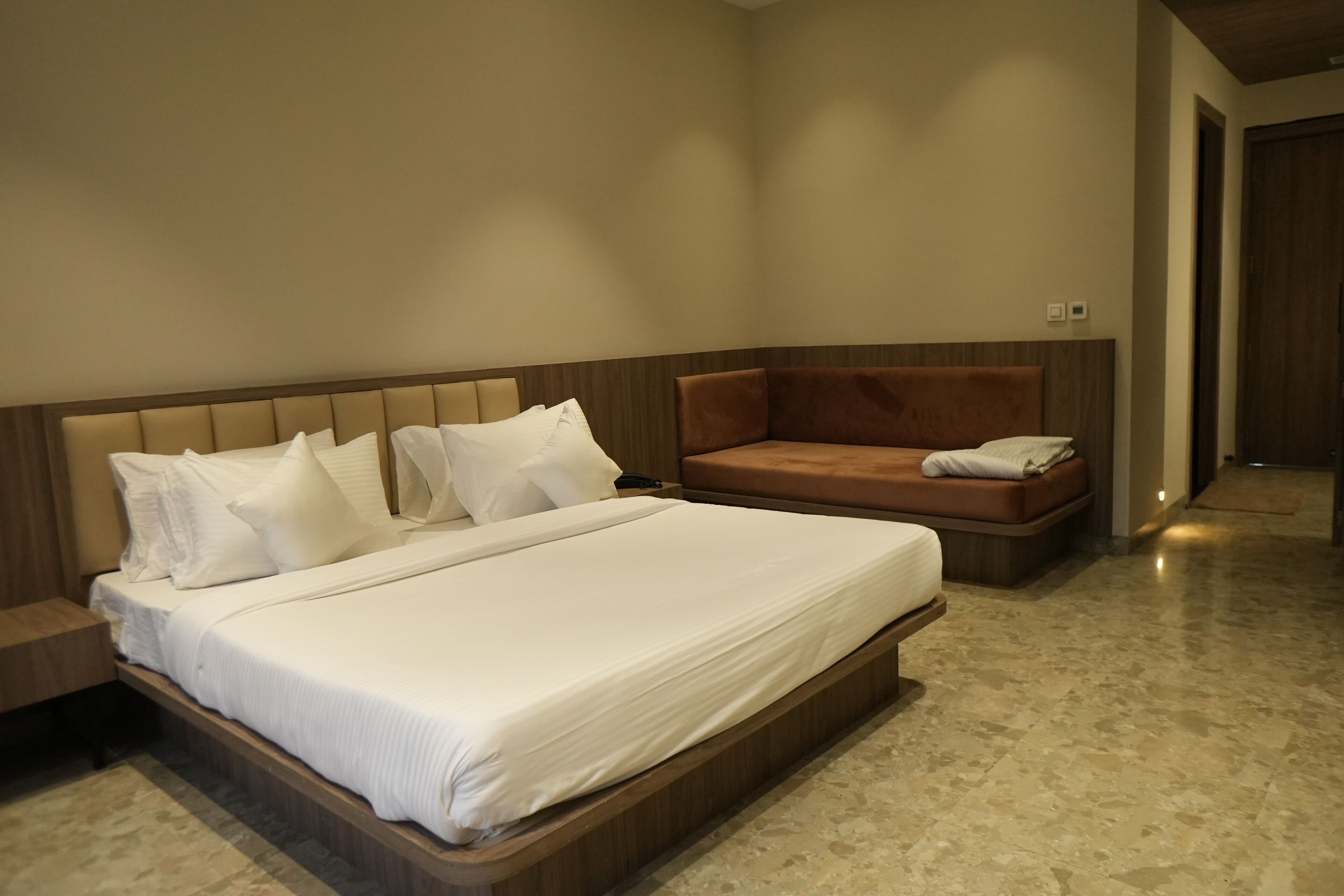 Mansa Club And Resort