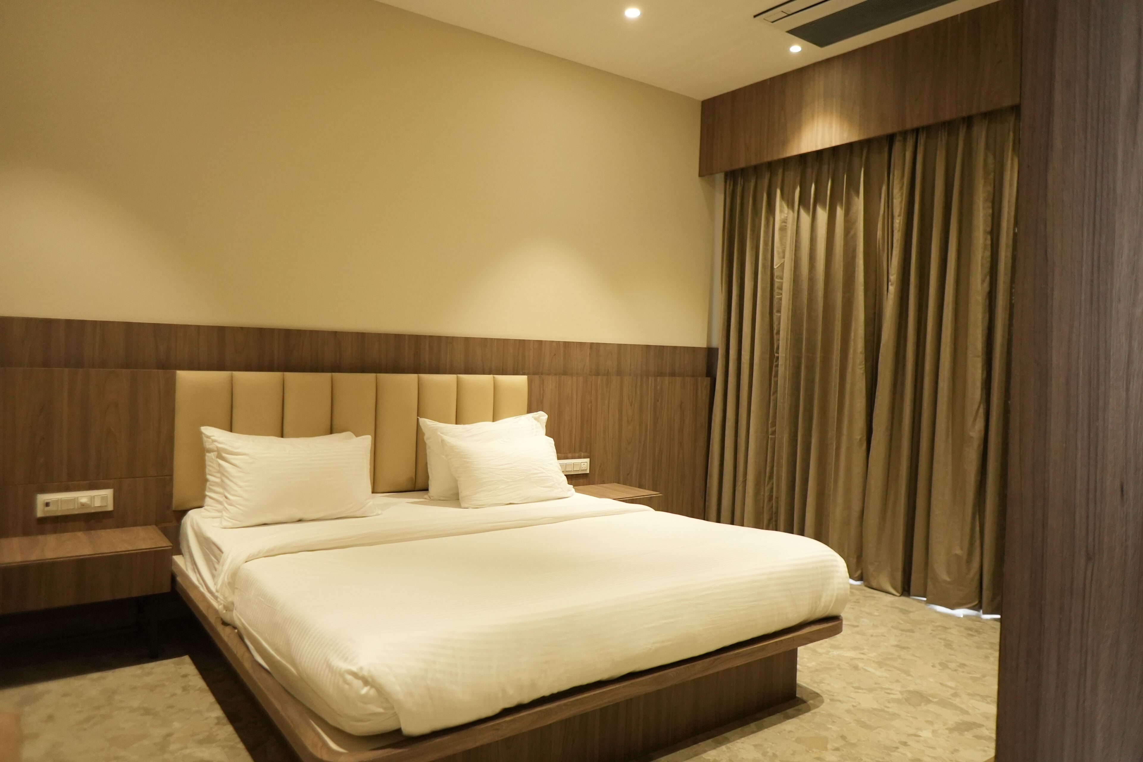 Mansa Club And Resort