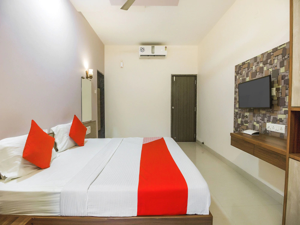 Evergreen Holiday Home by OYO Rooms