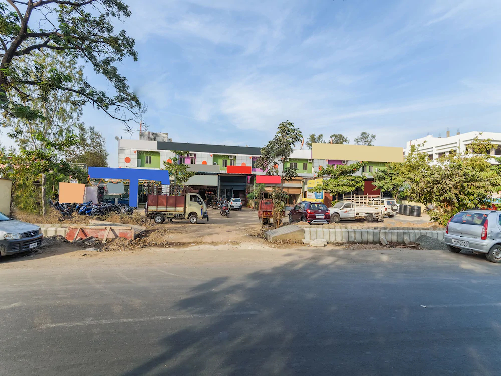 Hotel Dream Line Lodging & Boarding by OYO Rooms