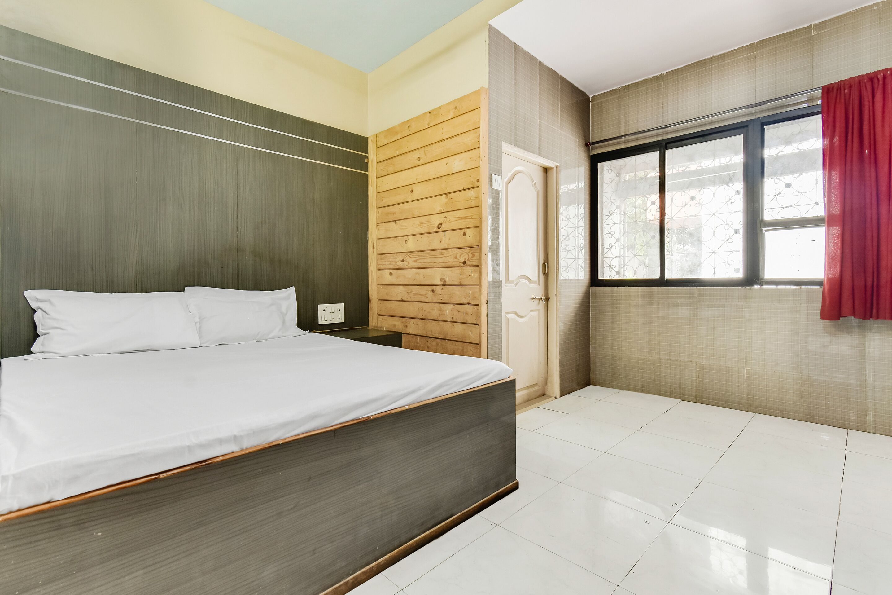 Hotel Shangrila Inn by OYO Rooms