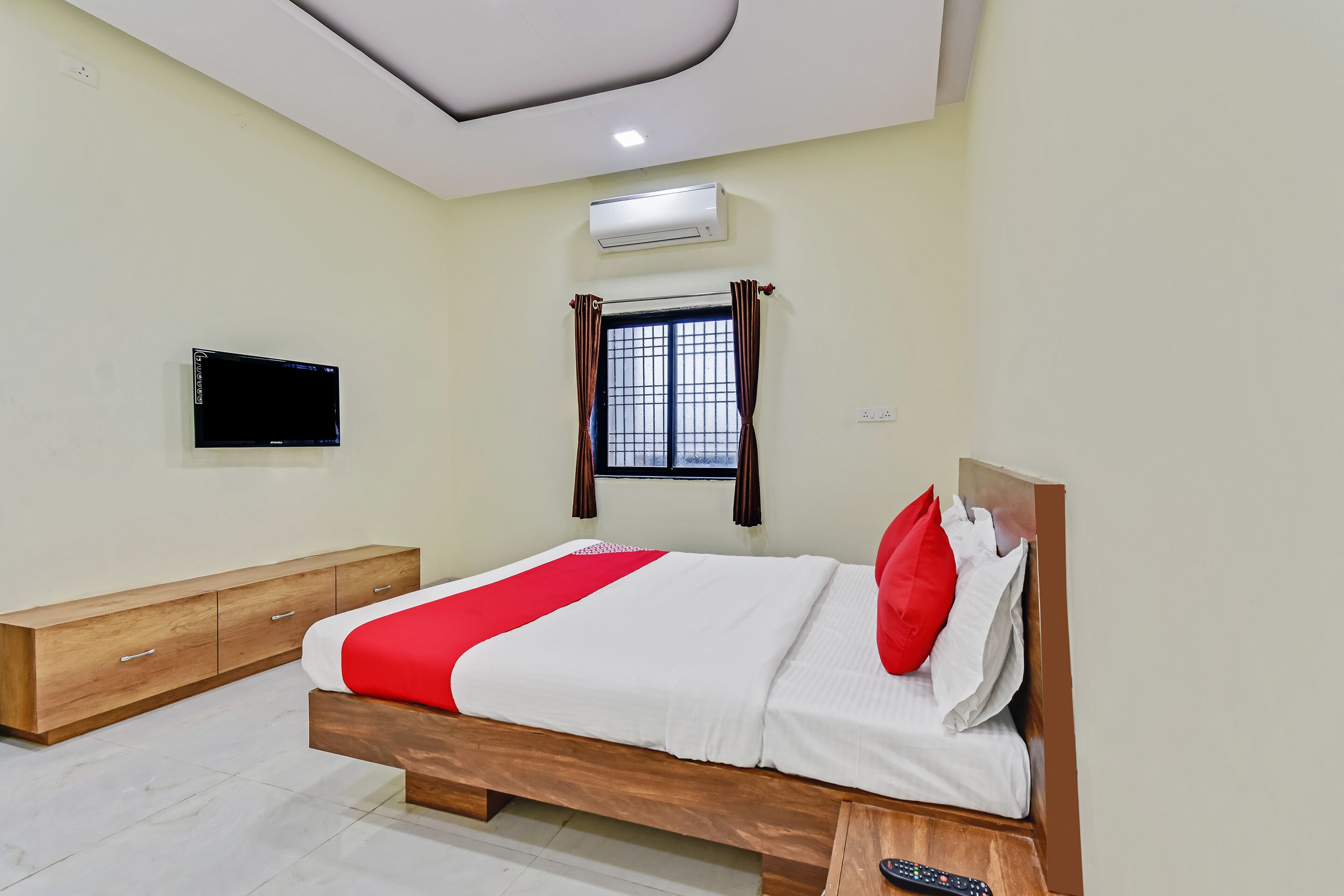 Hotel Siddheshwar by OYO Rooms