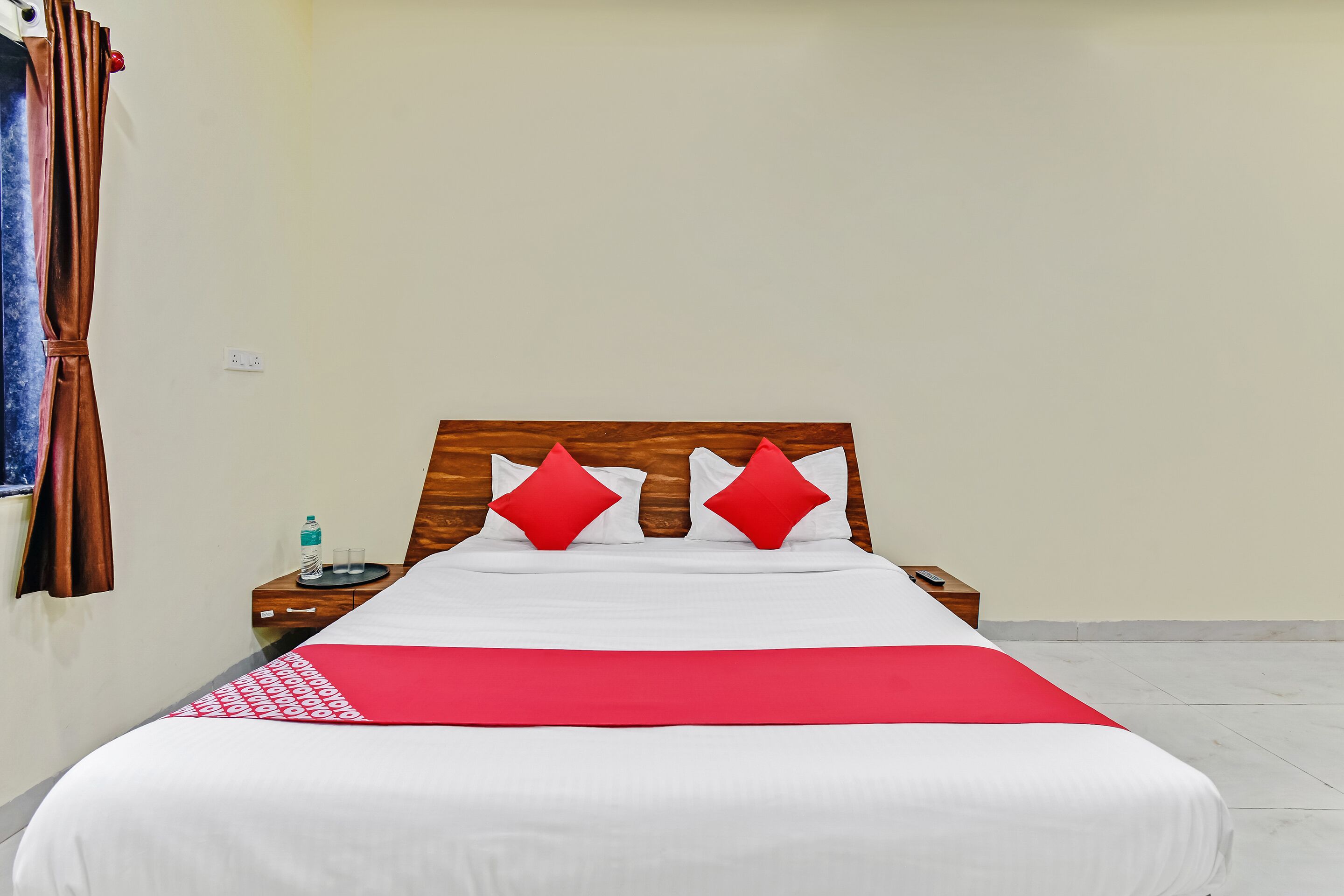 Hotel Siddheshwar by OYO Rooms