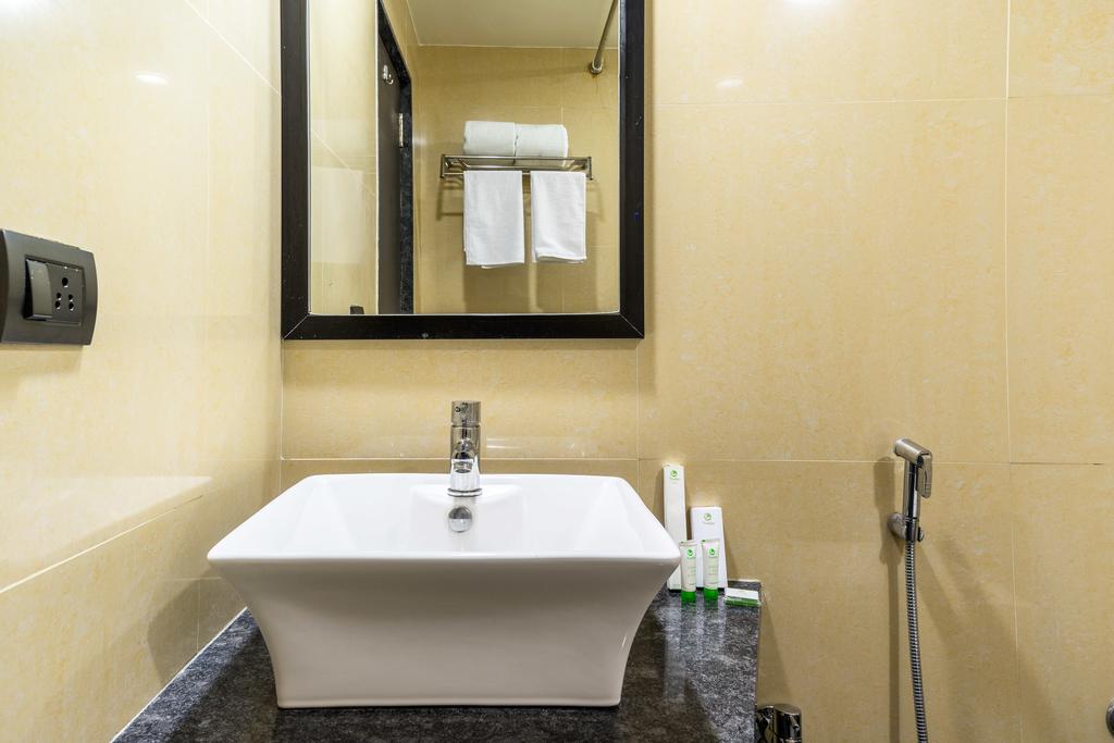 Royal Kourt Hotel