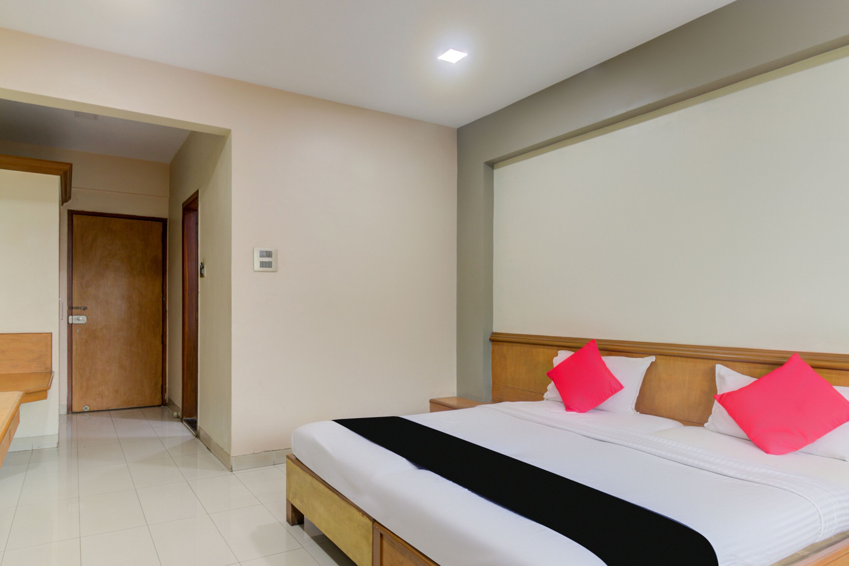 Tuliipstays Hotel Ashok Bhiwandi by OYO Rooms