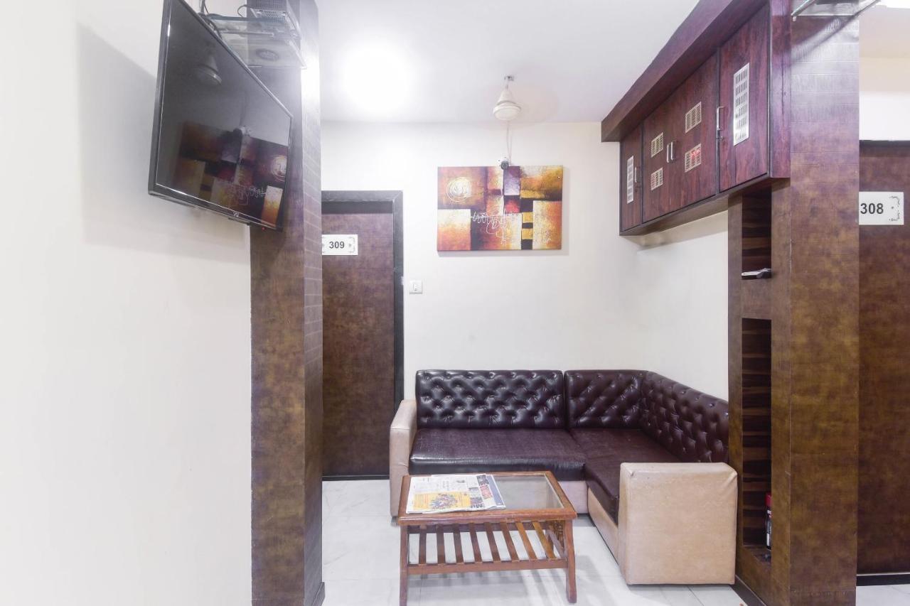 Abad Residency by OYO Rooms