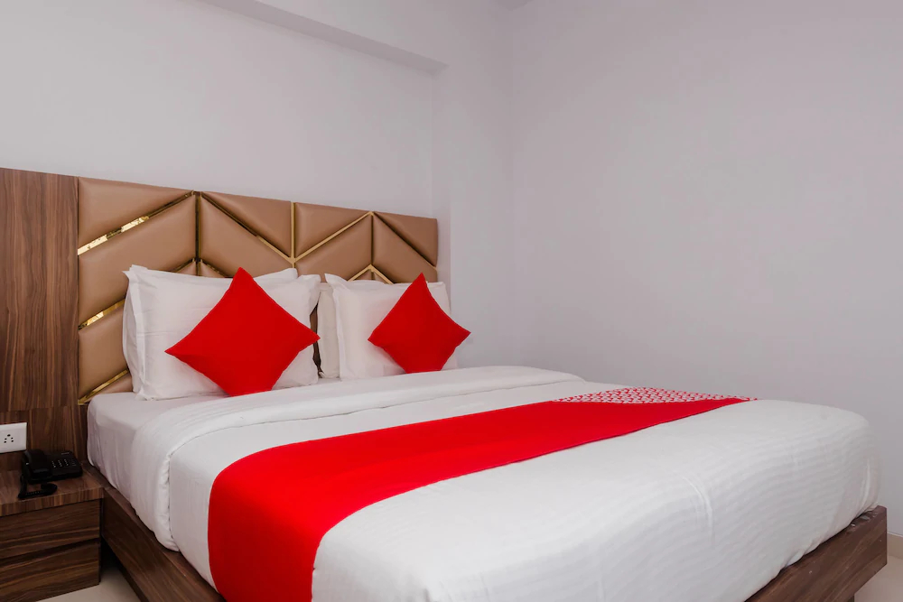 Hotel Apple Inn by OYO Rooms