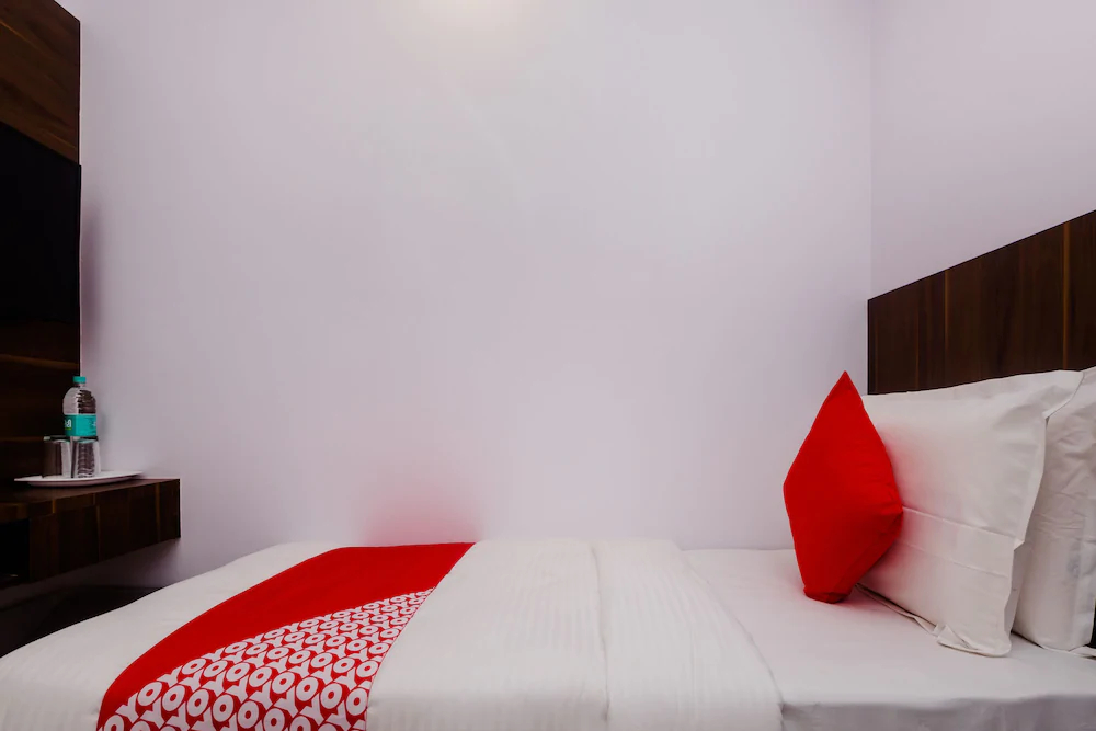 Hotel Apple Inn by OYO Rooms