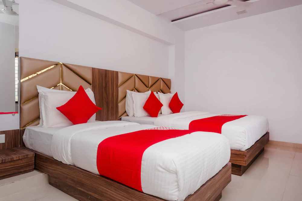 Hotel Apple Inn by OYO Rooms