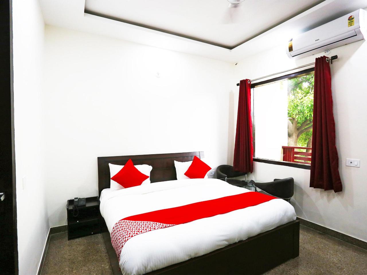Aram Hotel by OYO Rooms