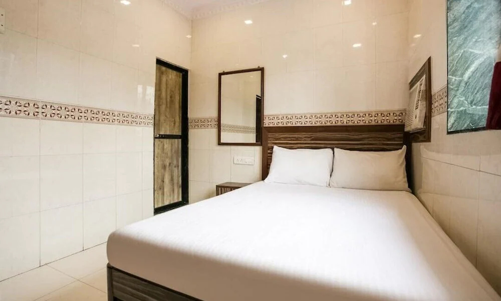 Asha Hotel