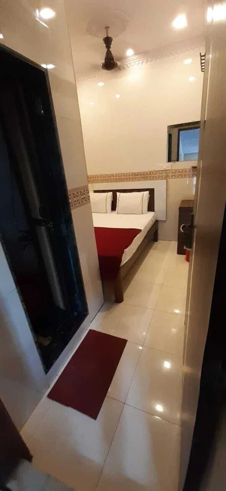 Asha Hotel