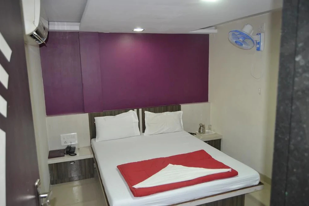 Blue Orchids Executive Hotel