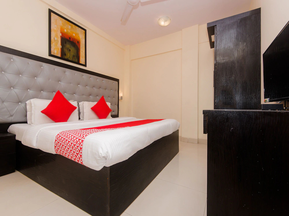 Blue Sapphires By OYO Rooms