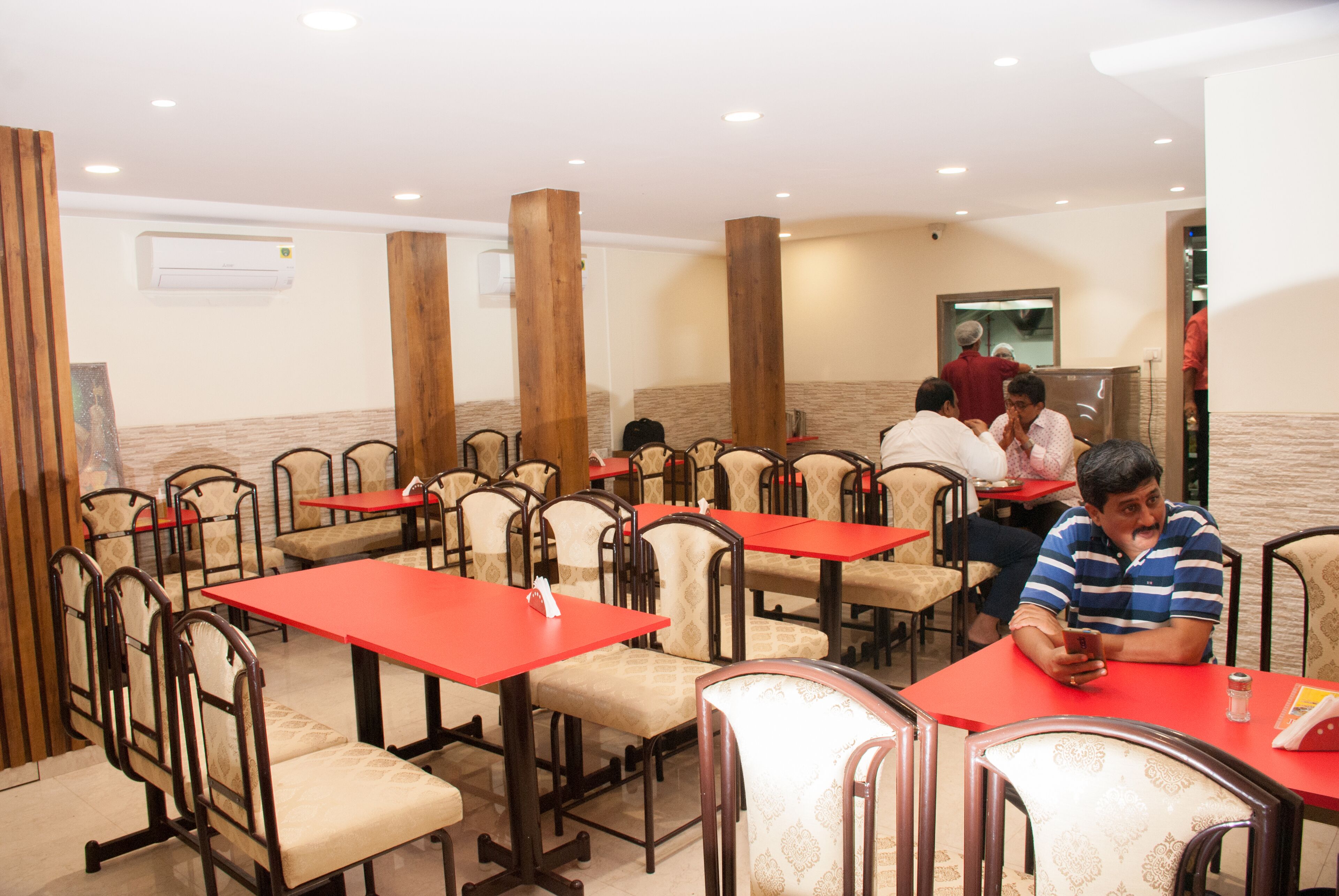 City Hotel