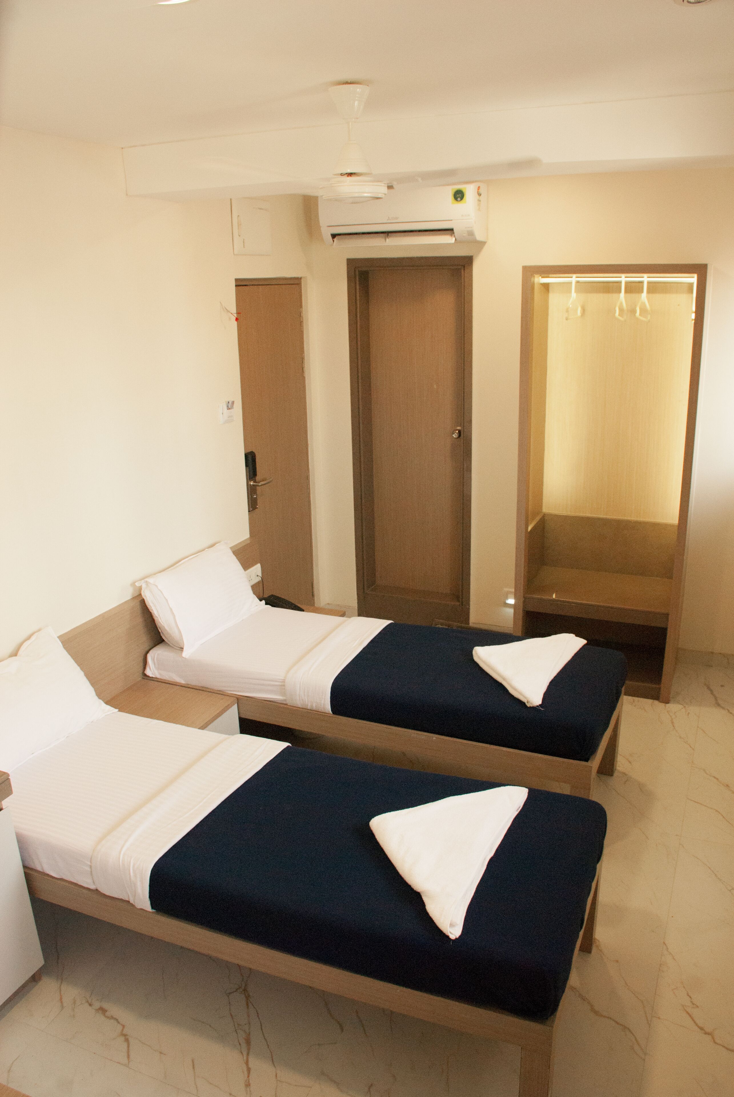 City Hotel