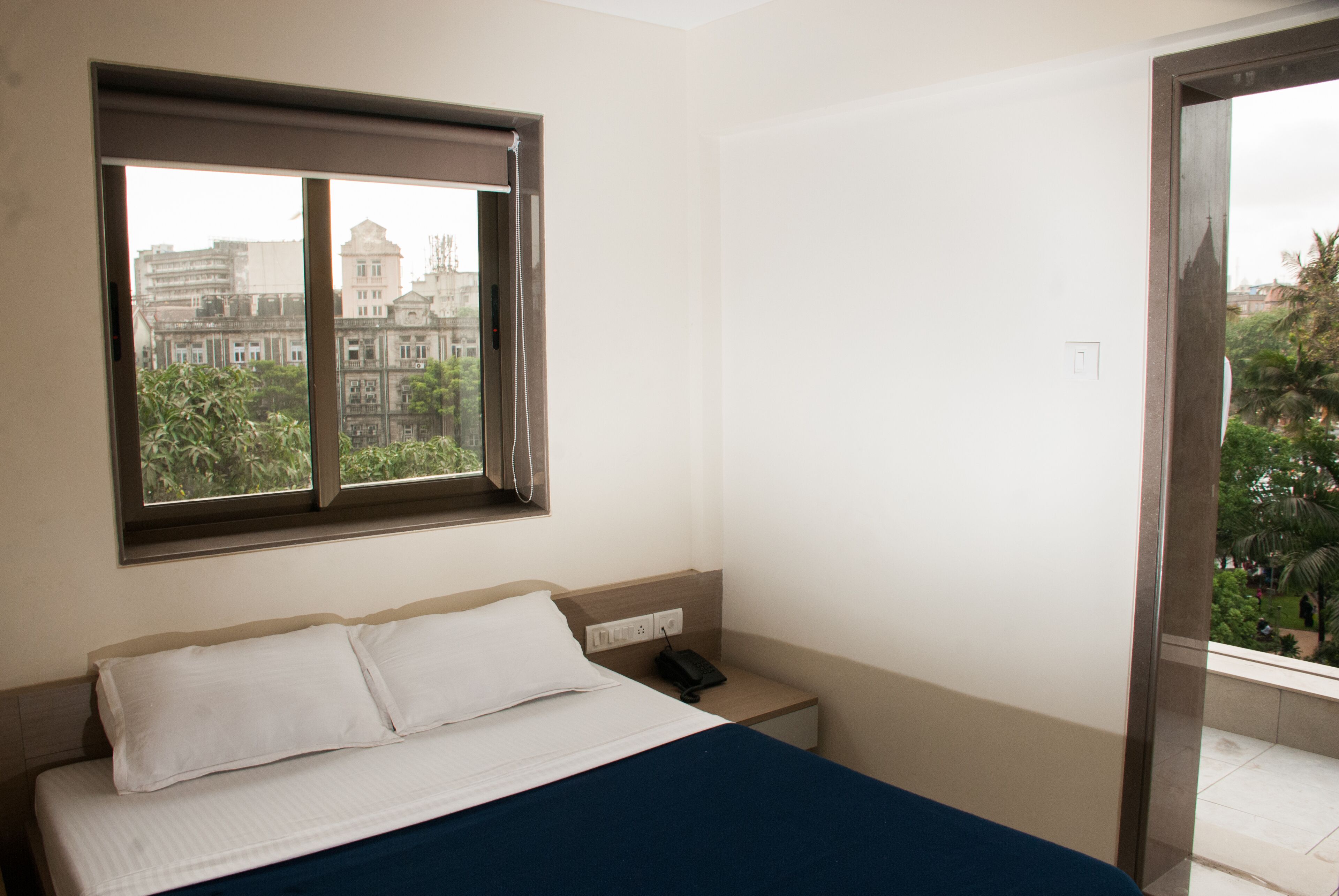 City Hotel