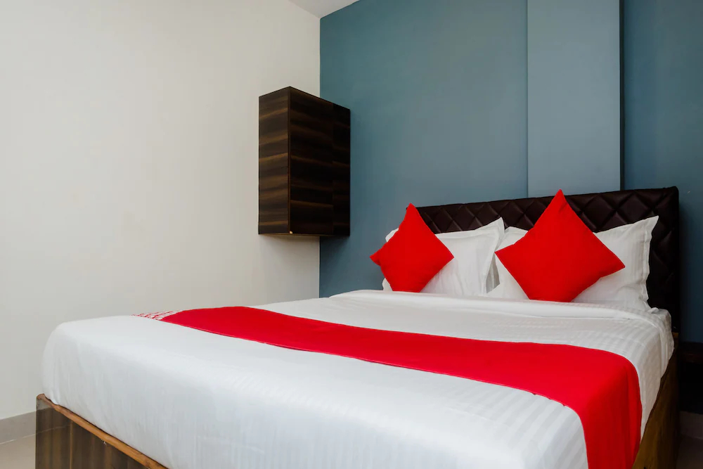 Everest Inn by OYO Rooms