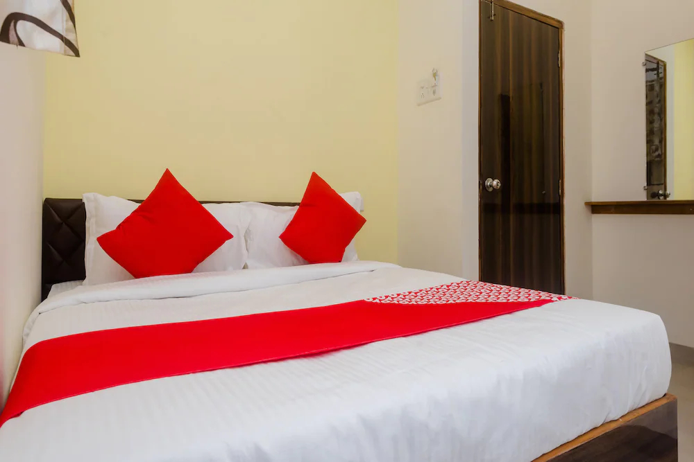 Everest Inn by OYO Rooms