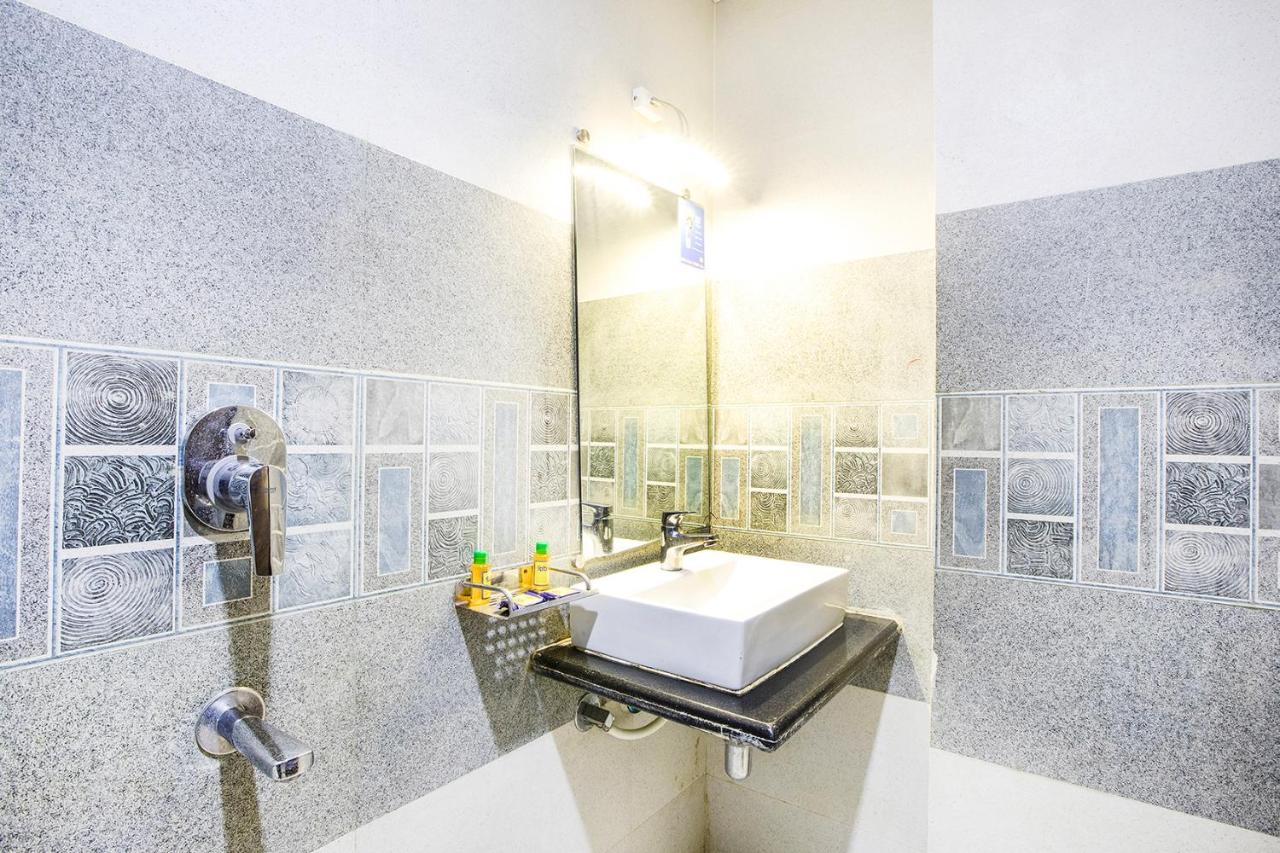 FabHotel Aksa International Andheri East