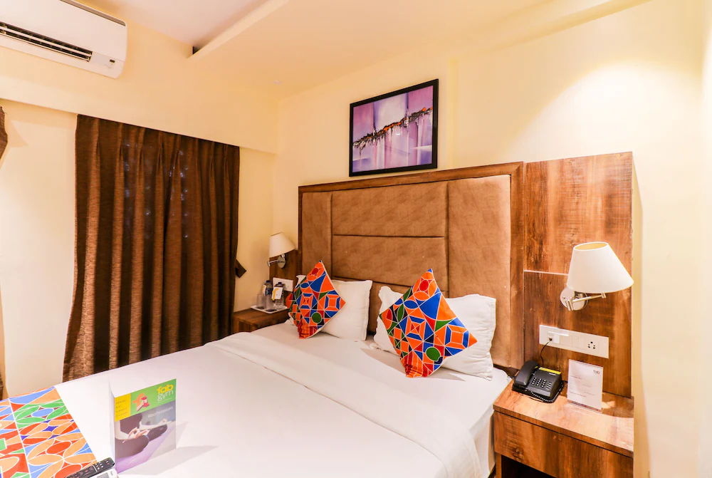 FabHotel Byaris International