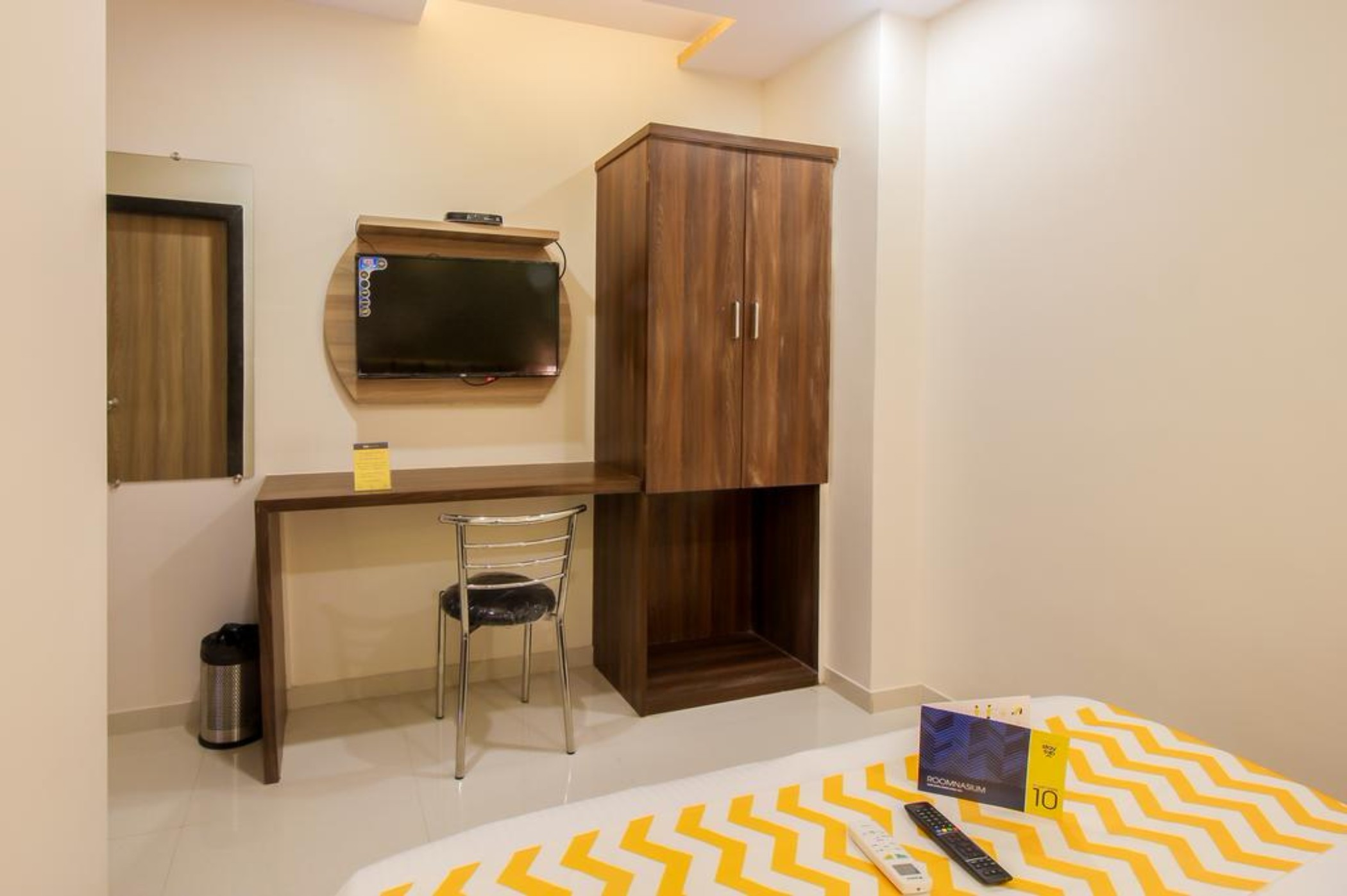 Fabhotel Hill Park Mumbai Airport