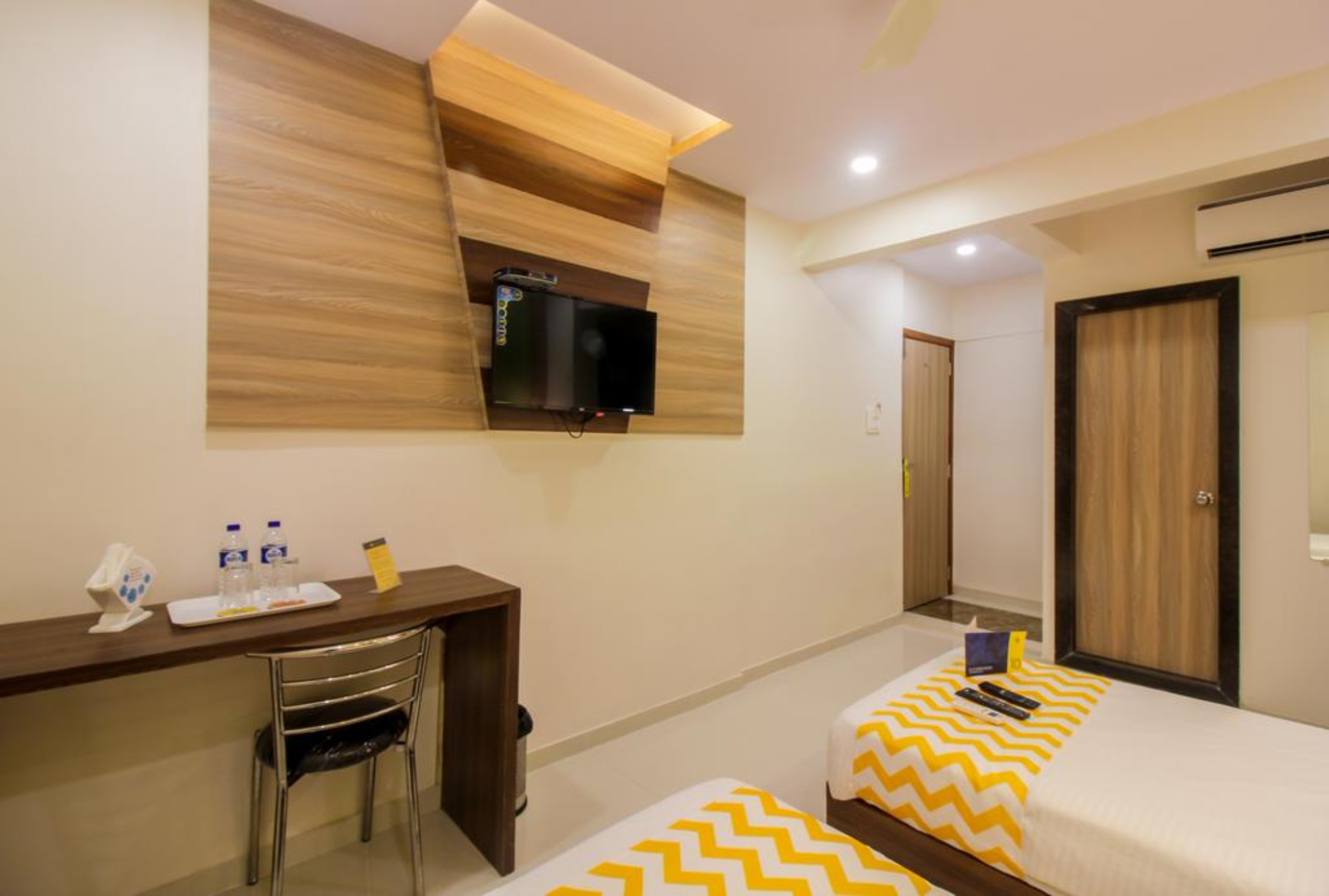 Fabhotel Hill Park Mumbai Airport
